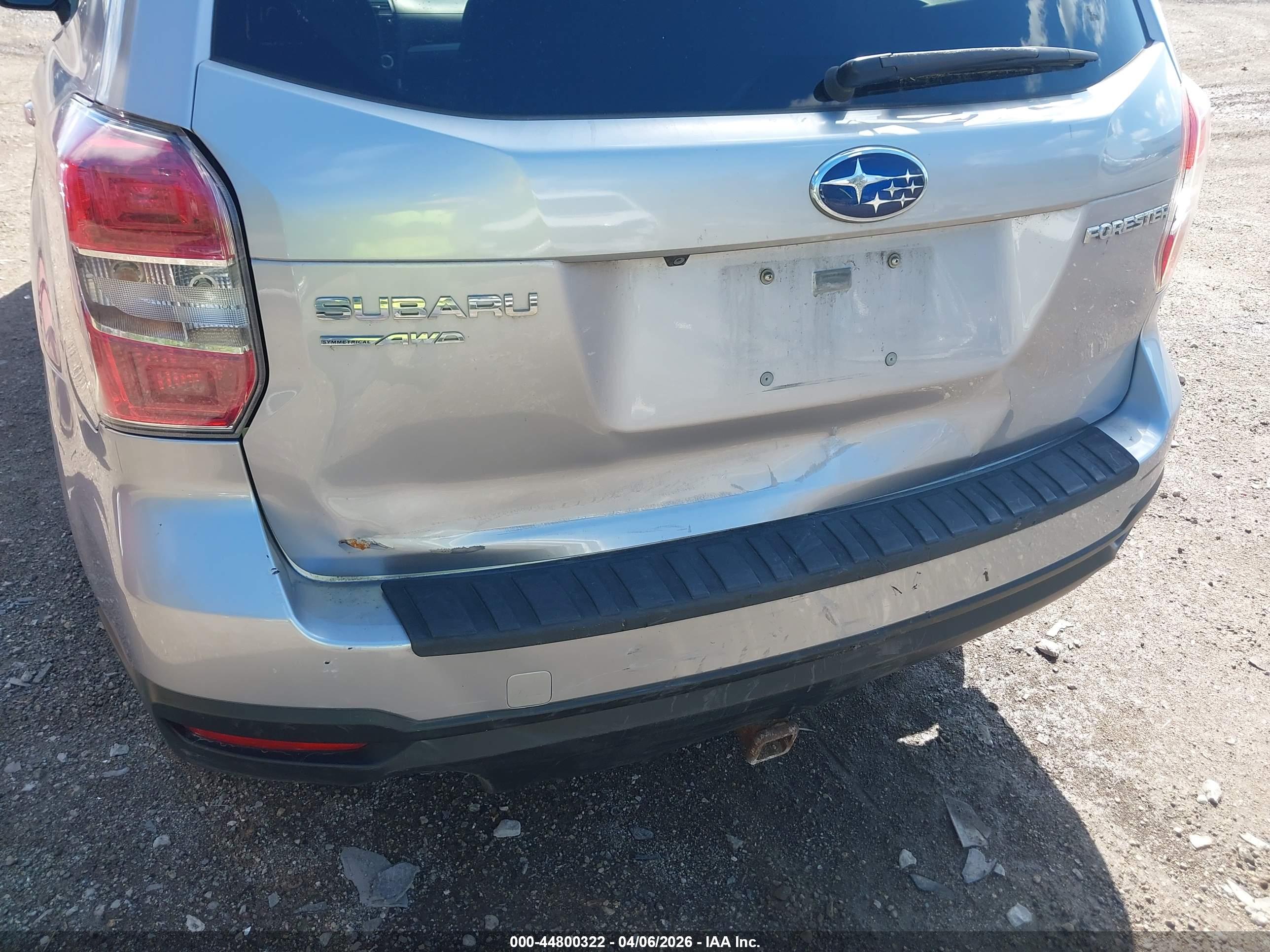 SUBARU FORESTER image 6