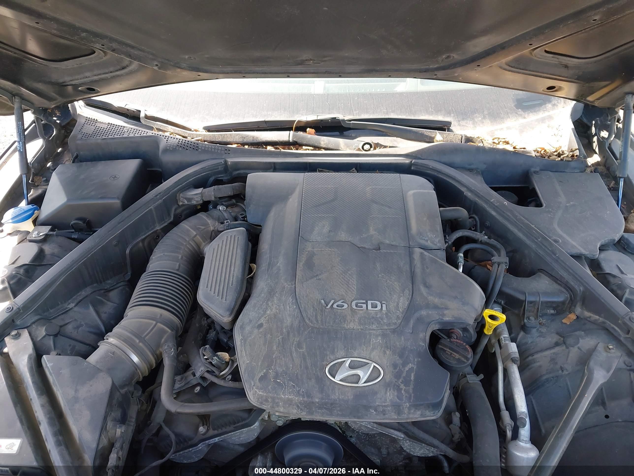 HYUNDAI GENESIS image 10