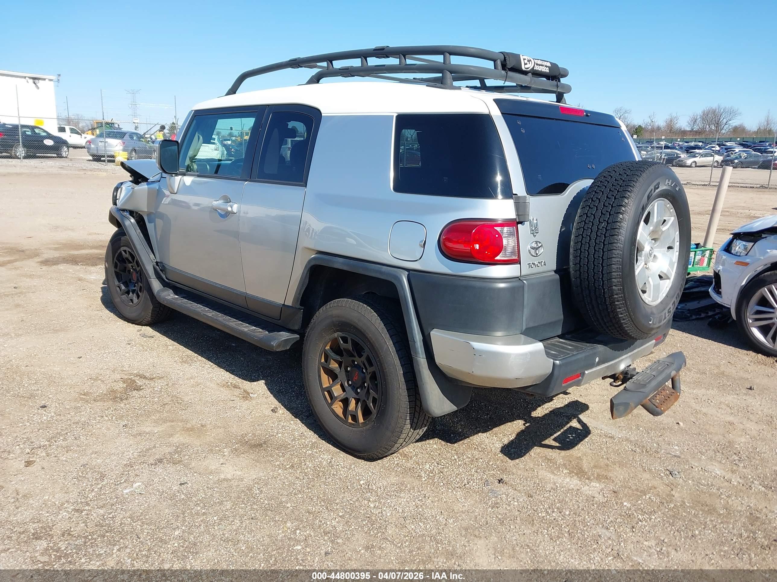 TOYOTA FJ image 3