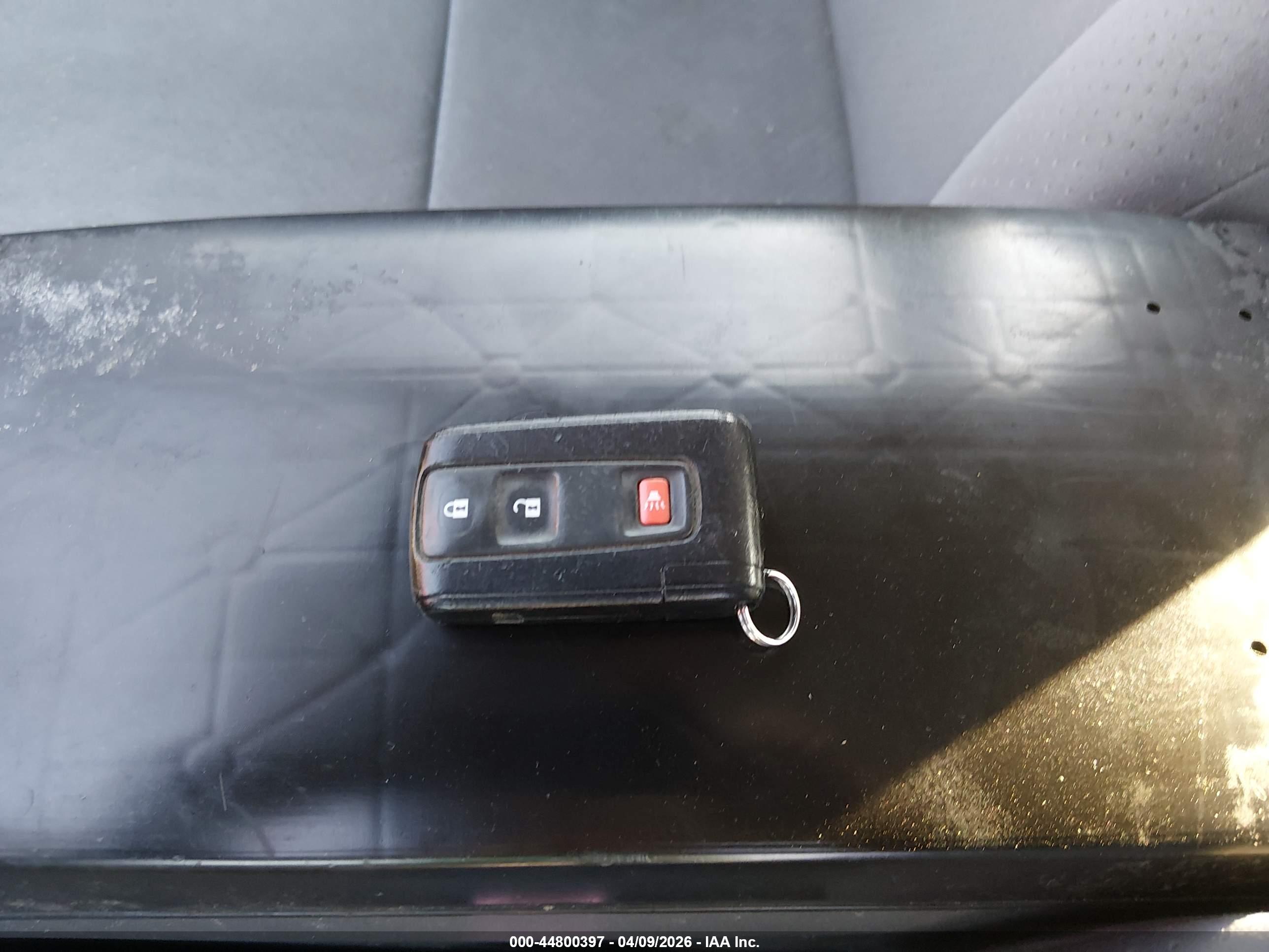 TOYOTA PRIUS image 11
