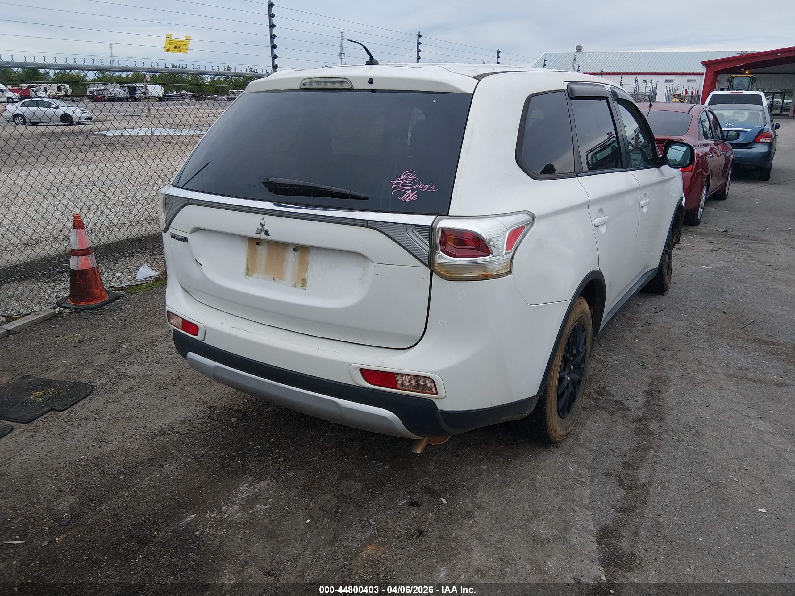 MITSUBISHI OUTLANDER image 4