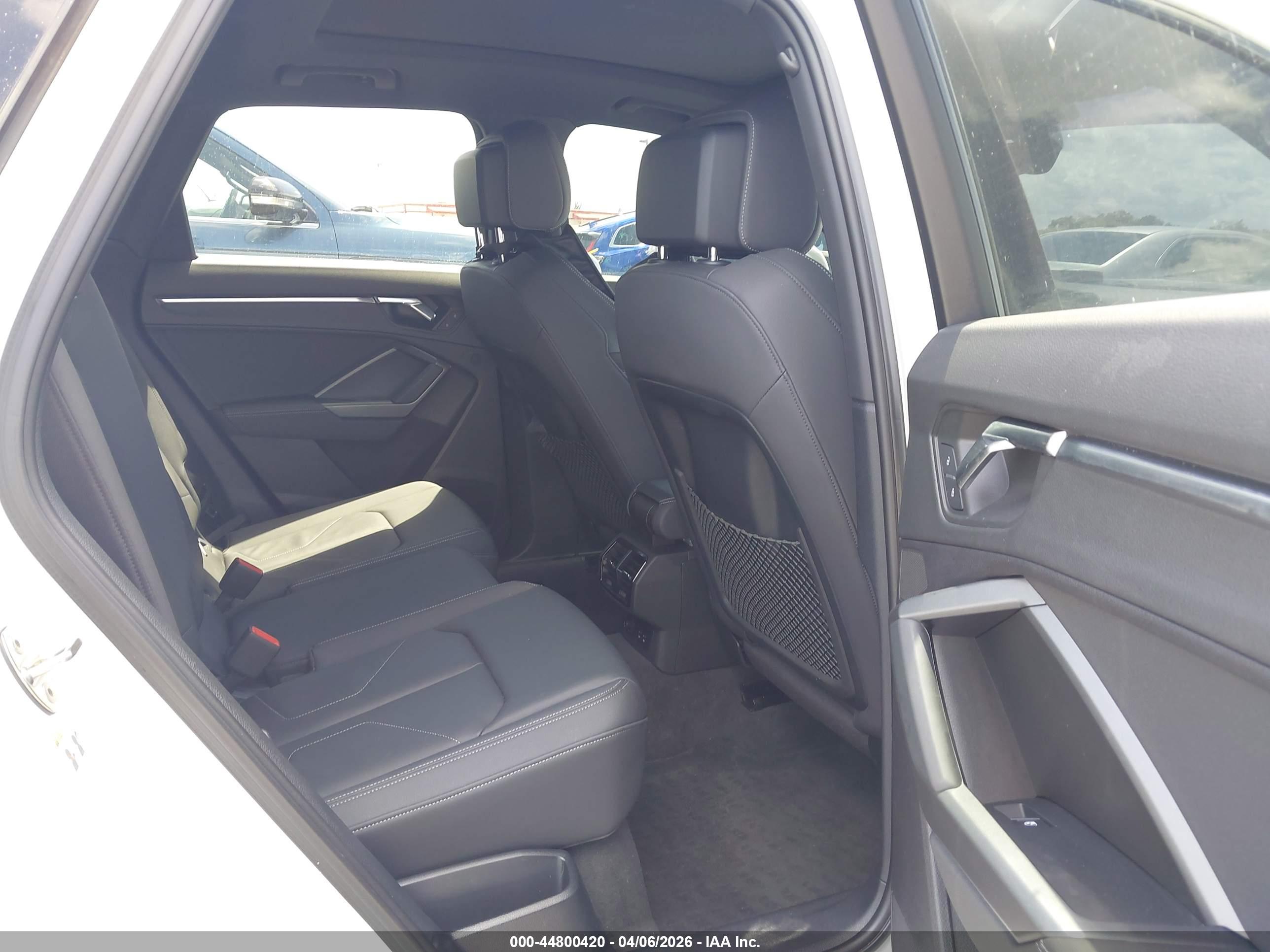 AUDI Q3 image 8