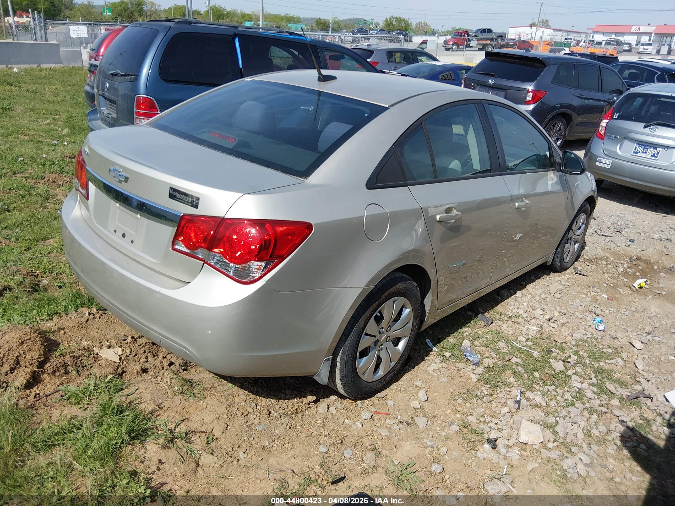 CHEVROLET CRUZE image 4