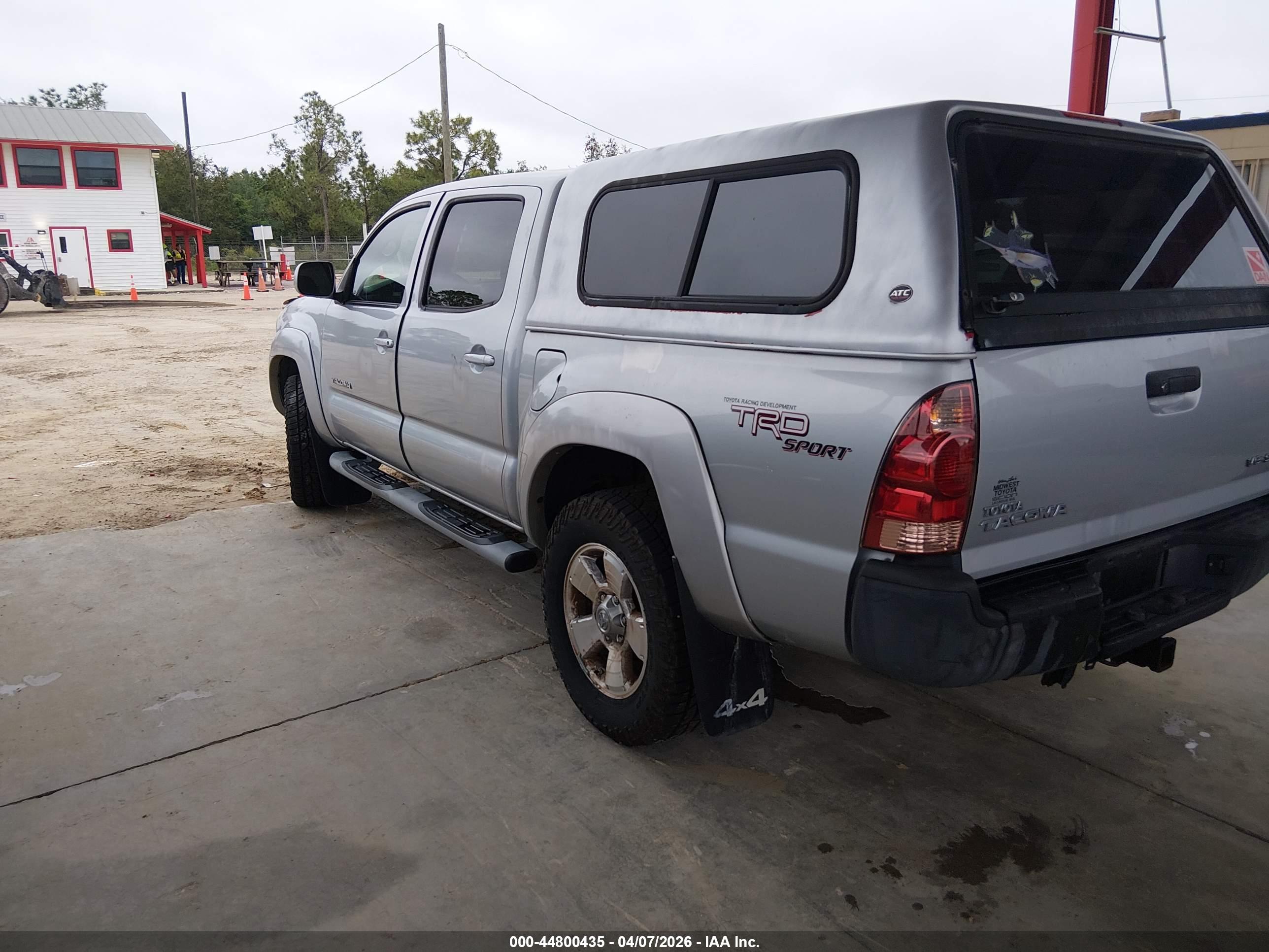 TOYOTA TACOMA image 3