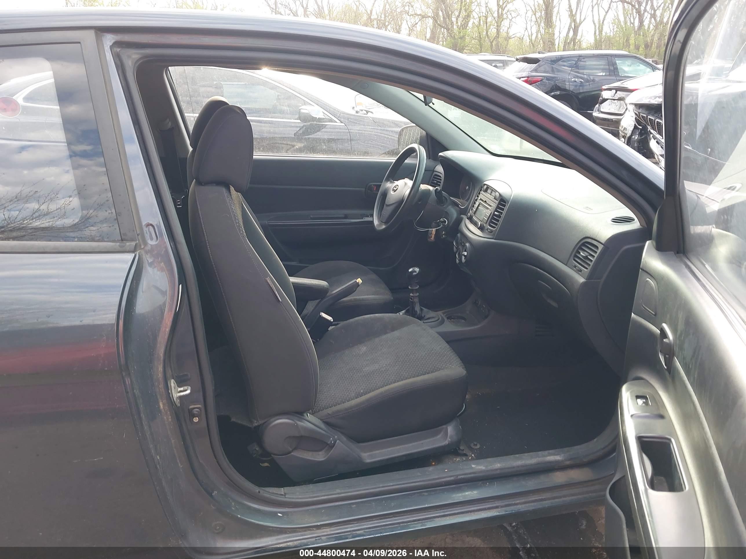 HYUNDAI ACCENT image 5