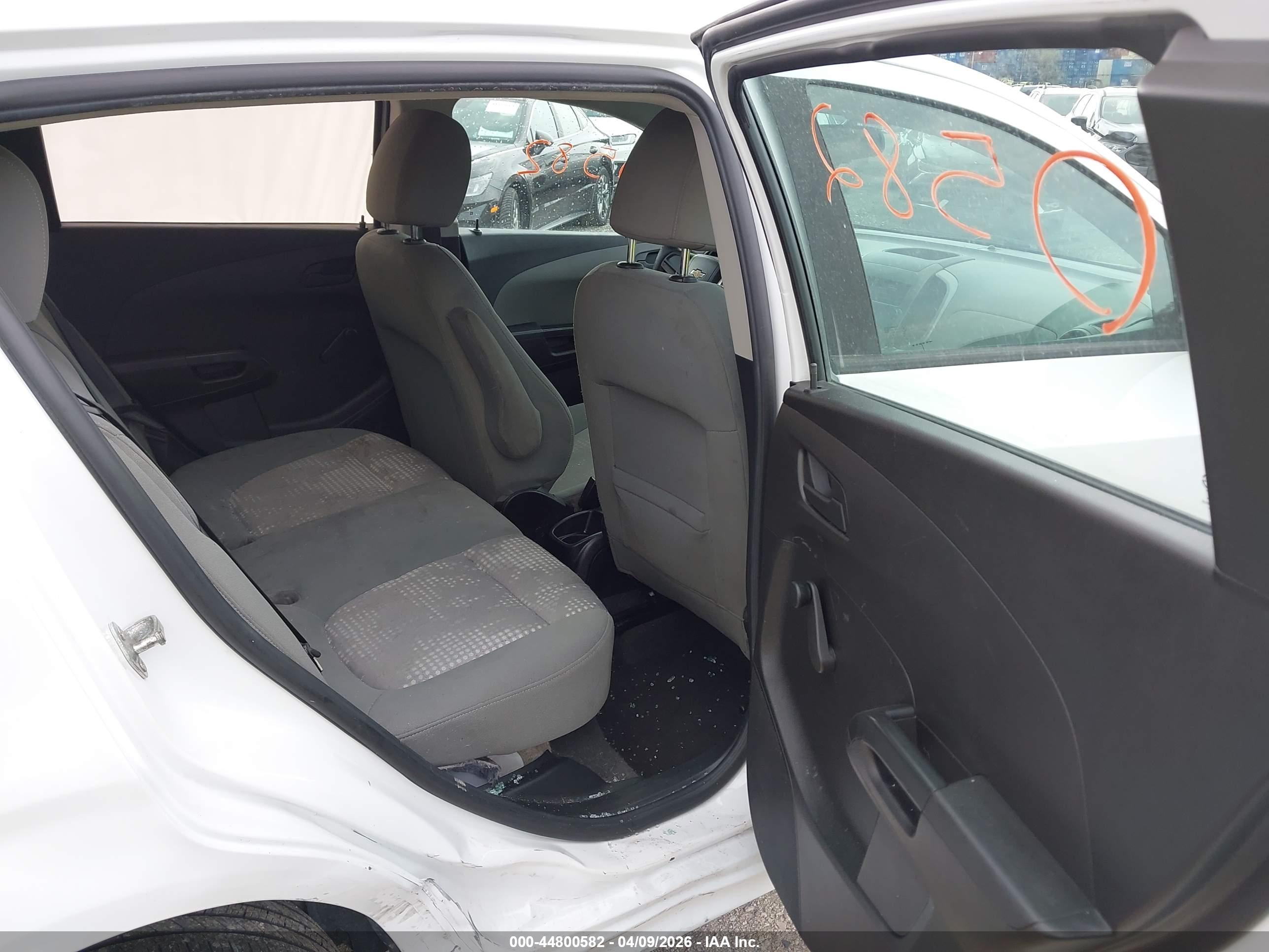 CHEVROLET SONIC image 8