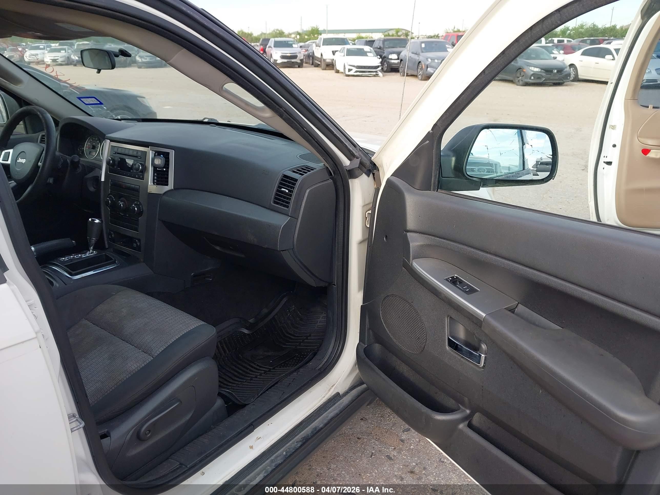 JEEP GRAND image 5