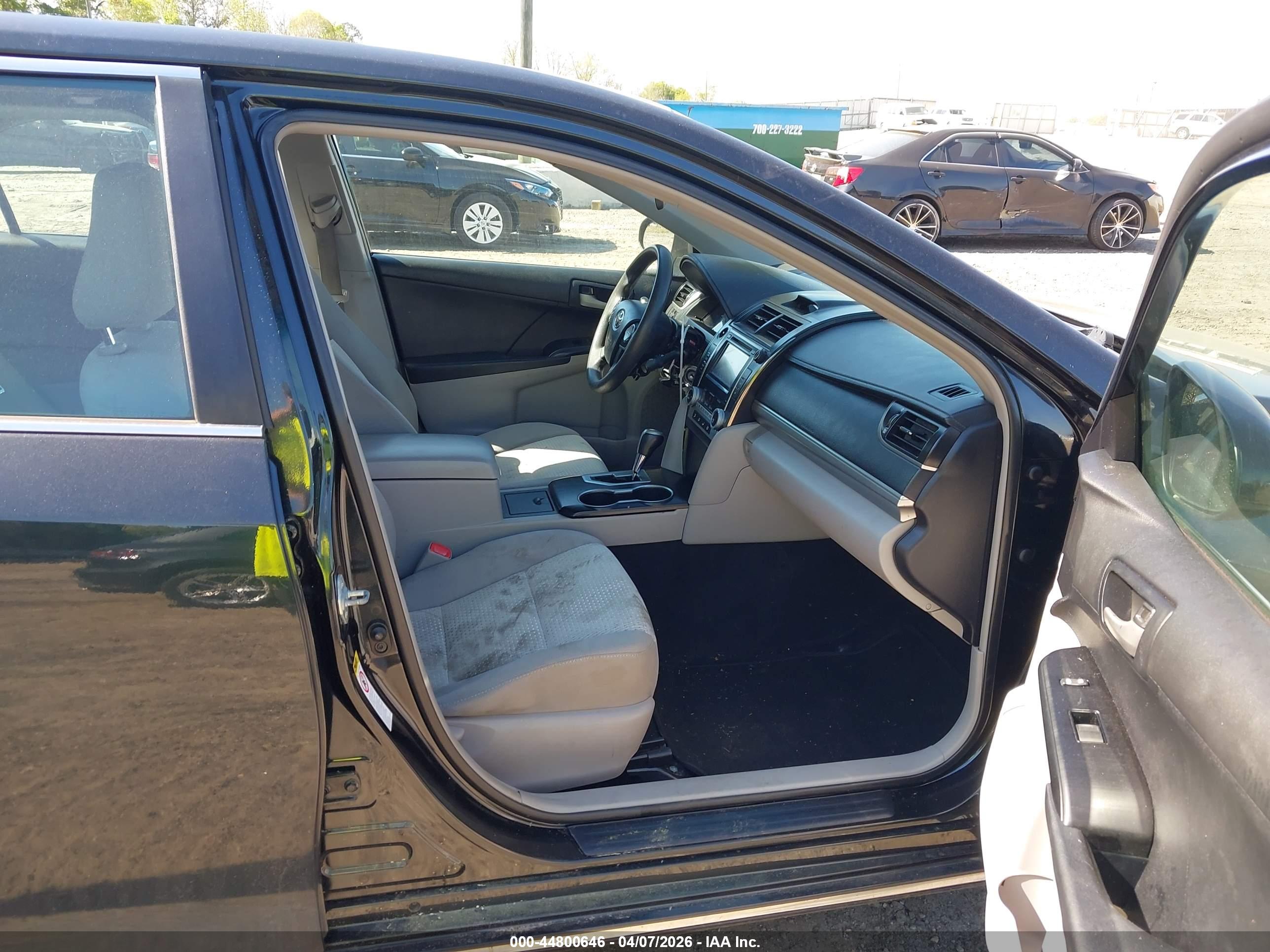 TOYOTA CAMRY image 5