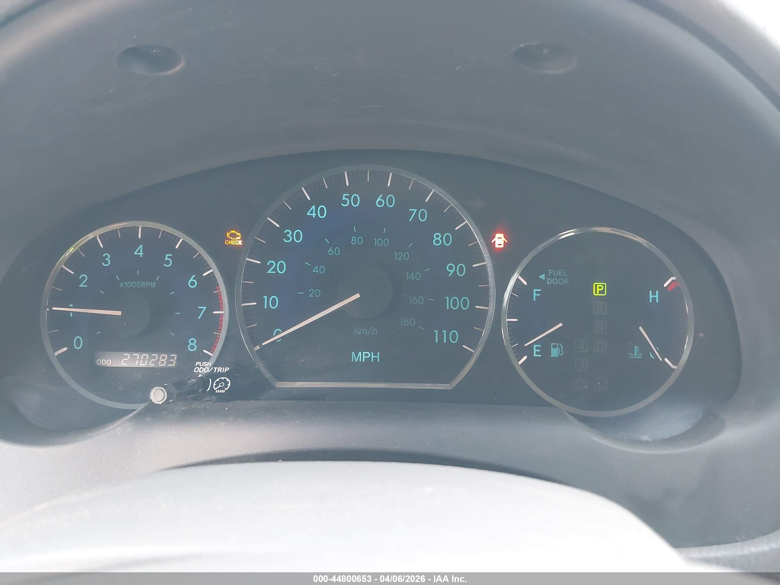 TOYOTA SIENNA image 7