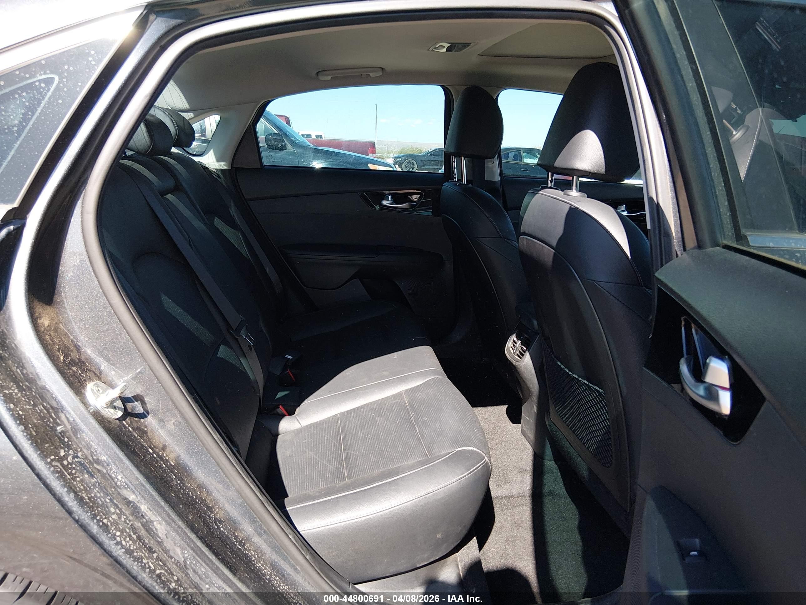 KIA FORTE image 8