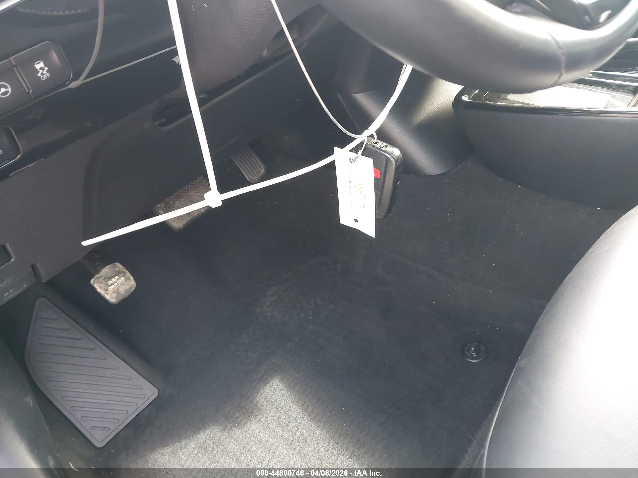 TOYOTA PRIUS image 11