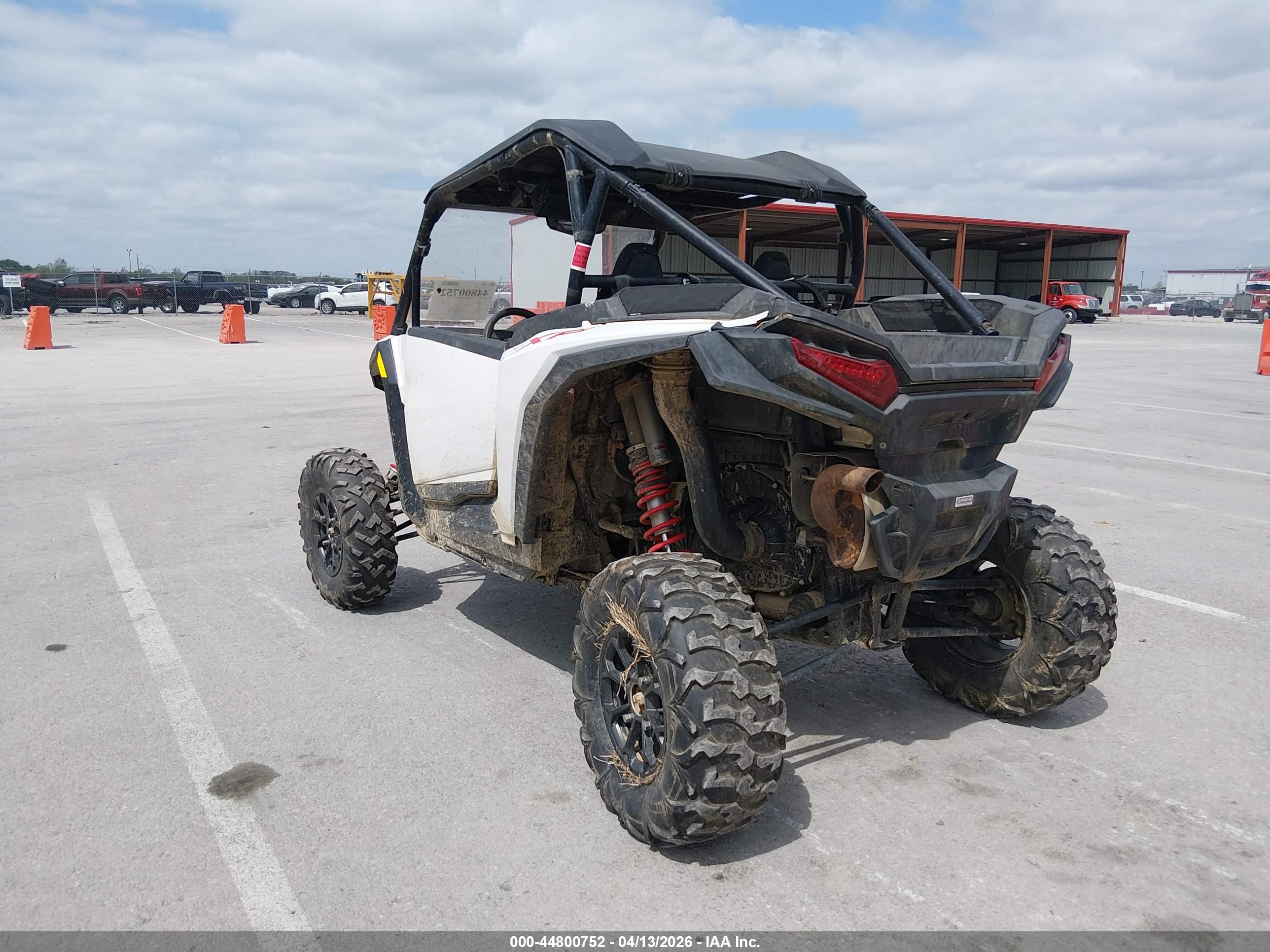 POLARIS RZR image 3