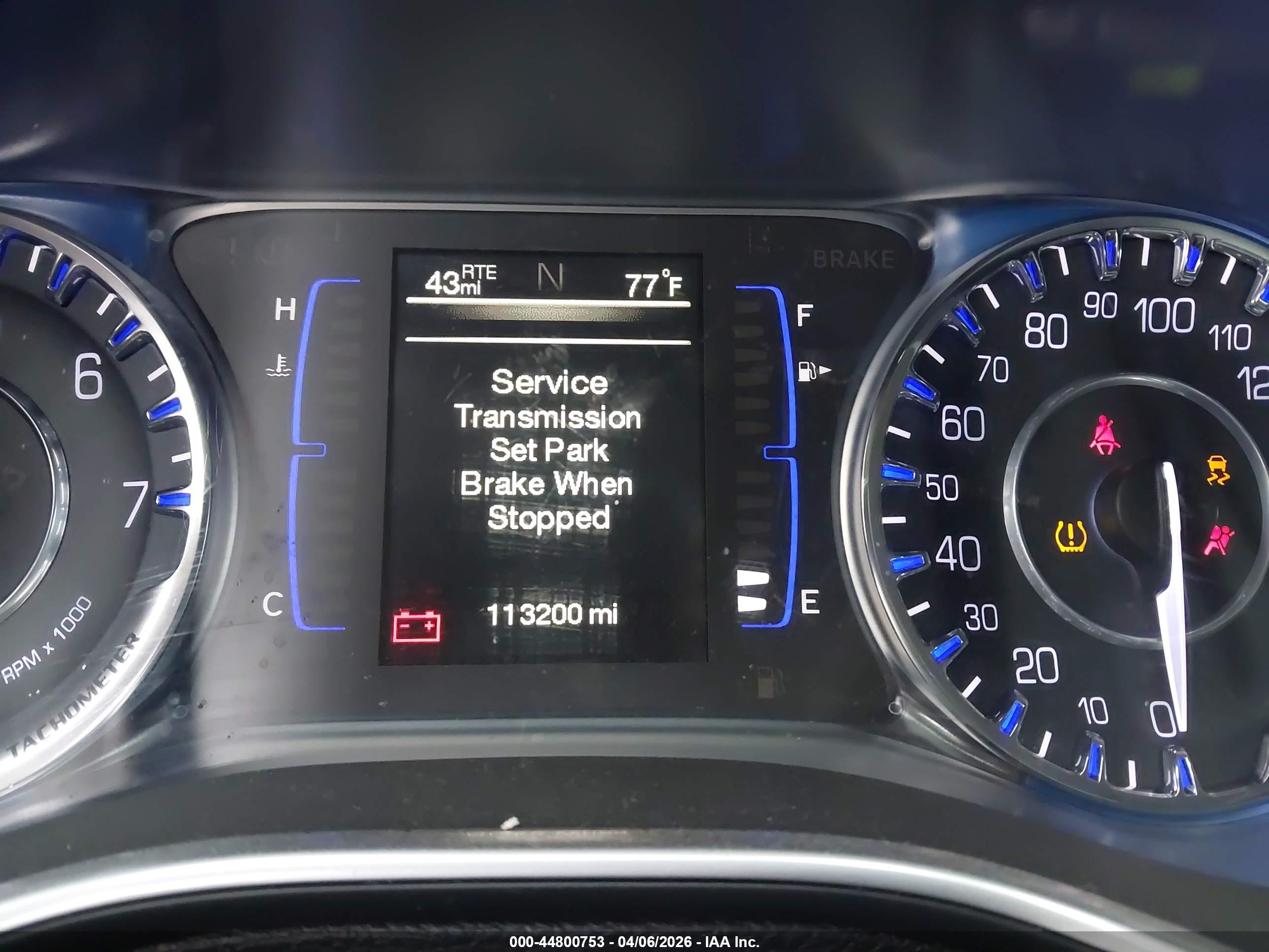 CHRYSLER 200 image 7