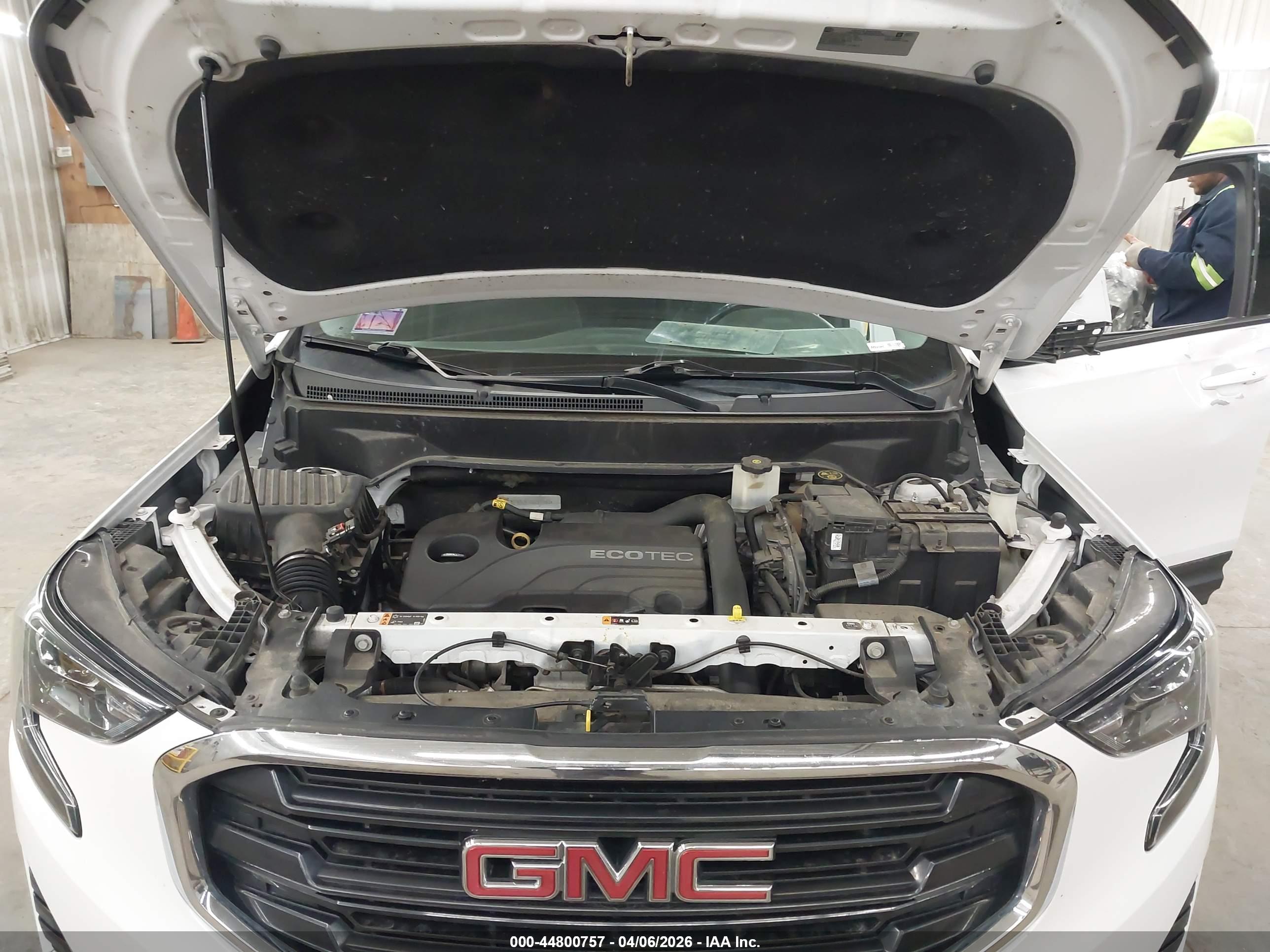 GMC TERRAIN image 10