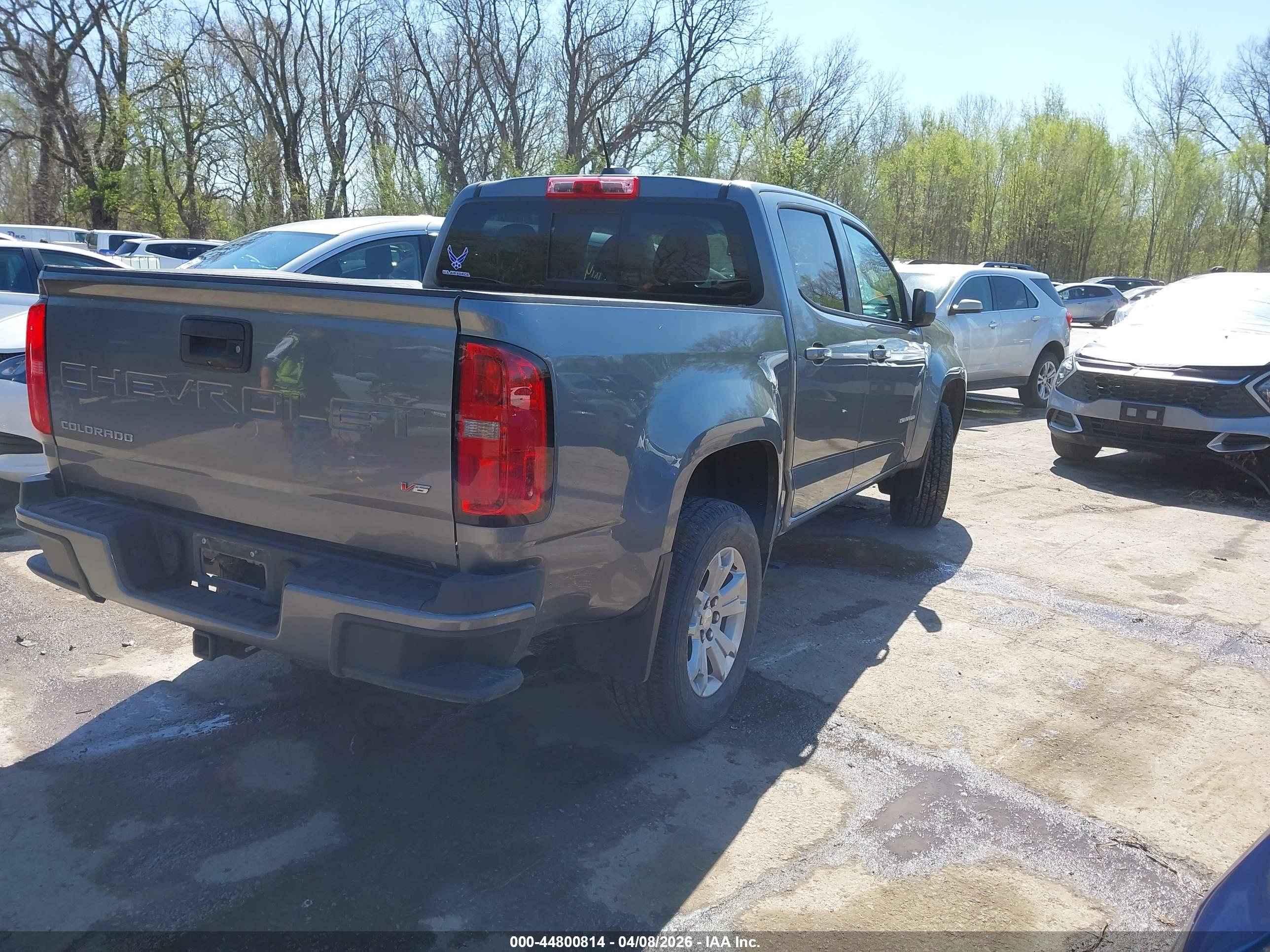 CHEVROLET COLORADO image 4