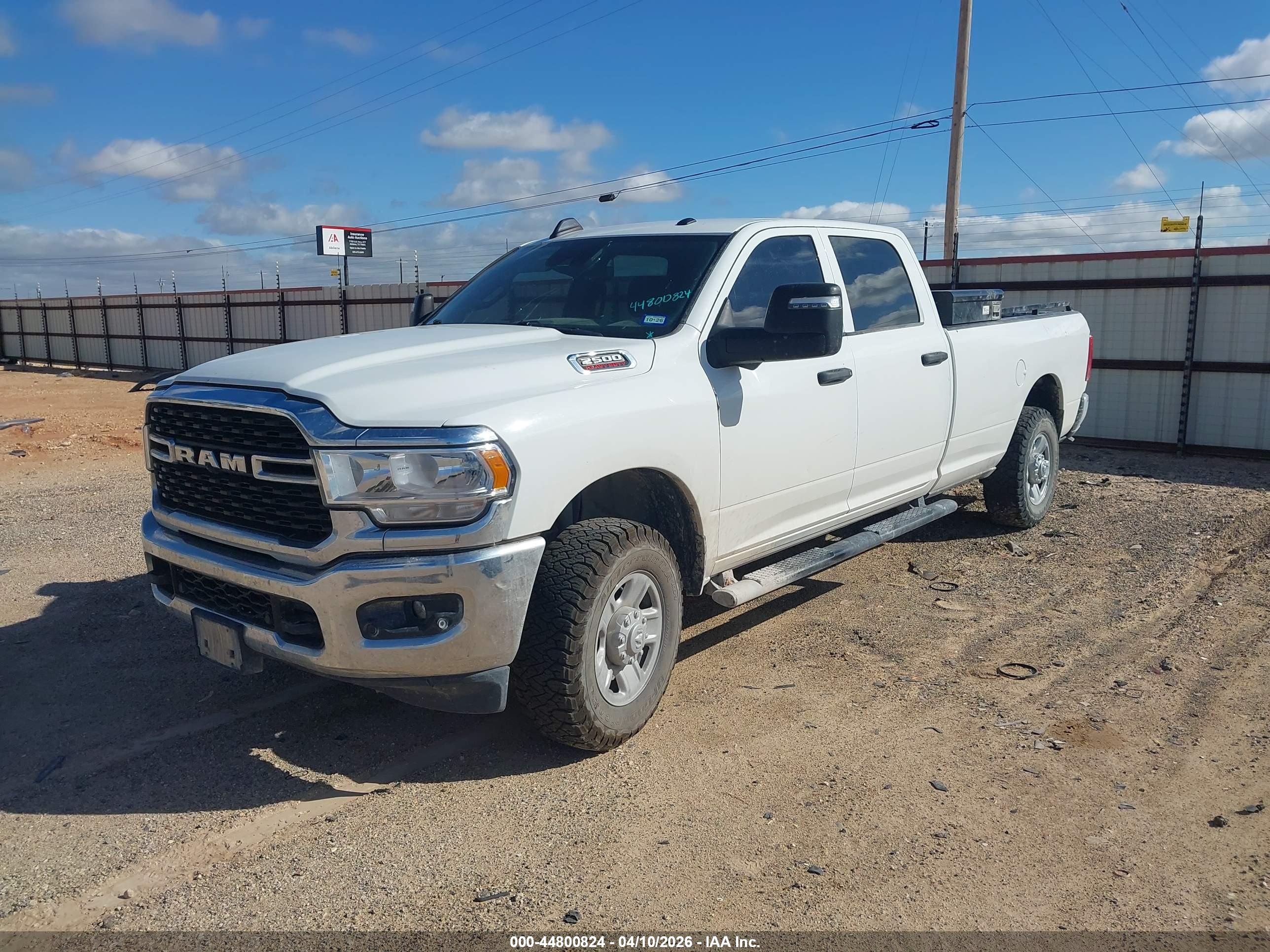 RAM 2500 image 2