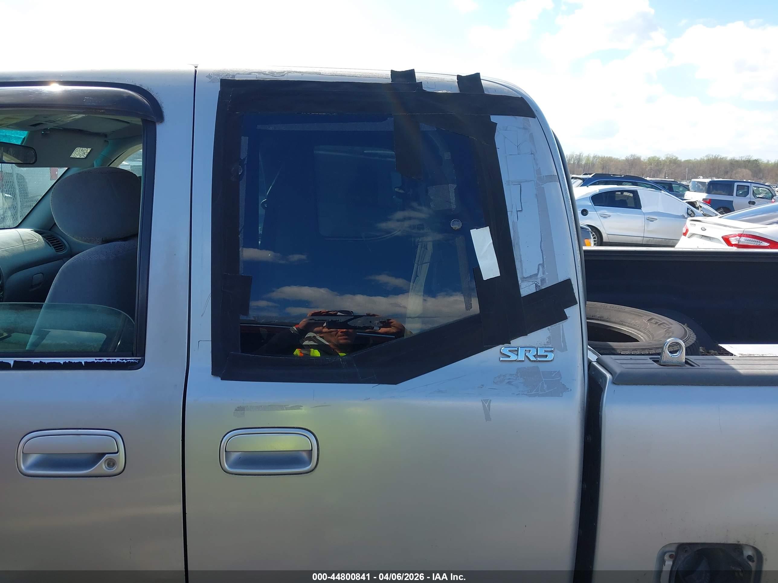 TOYOTA TUNDRA image 6