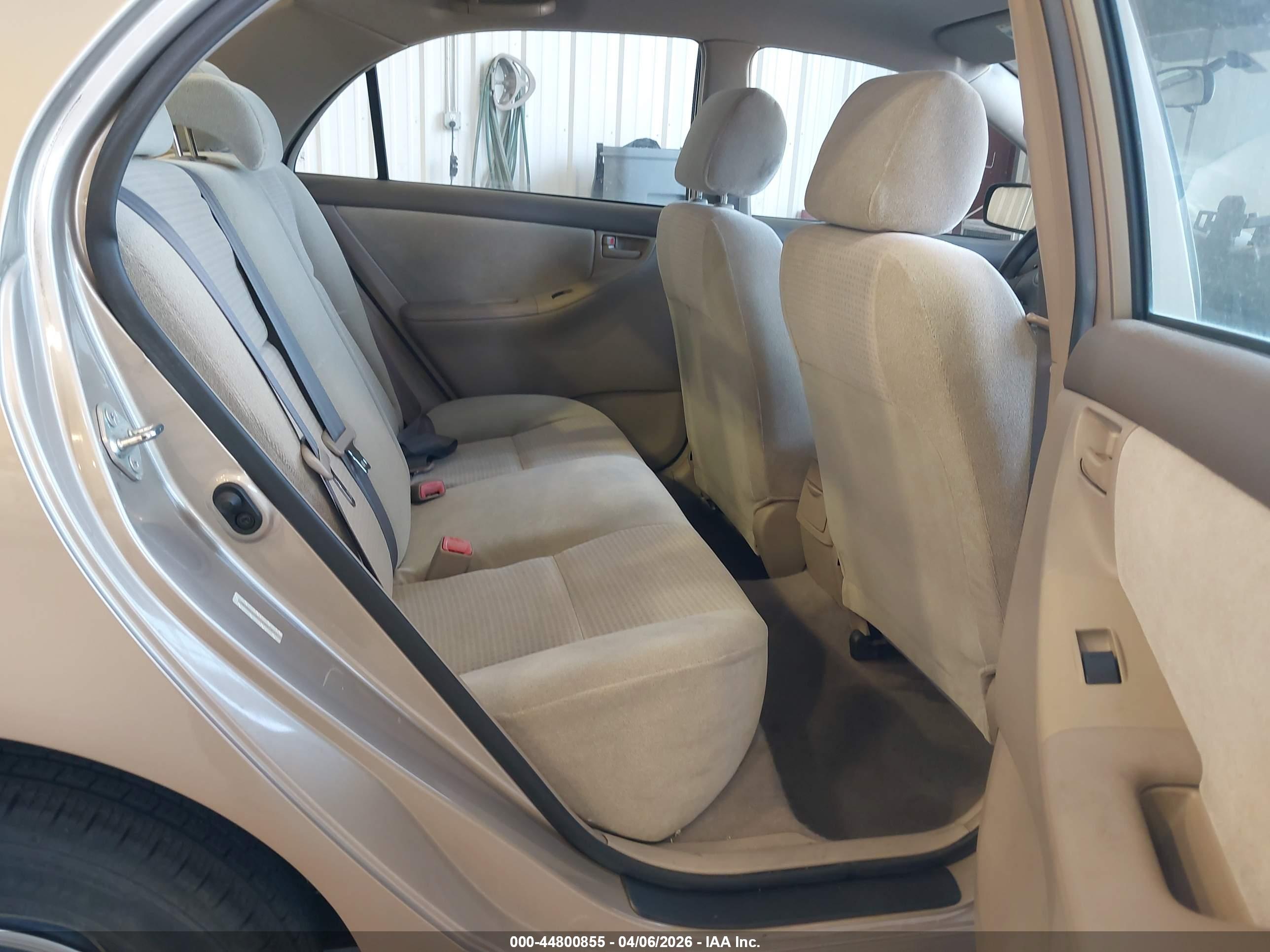 TOYOTA COROLLA image 8