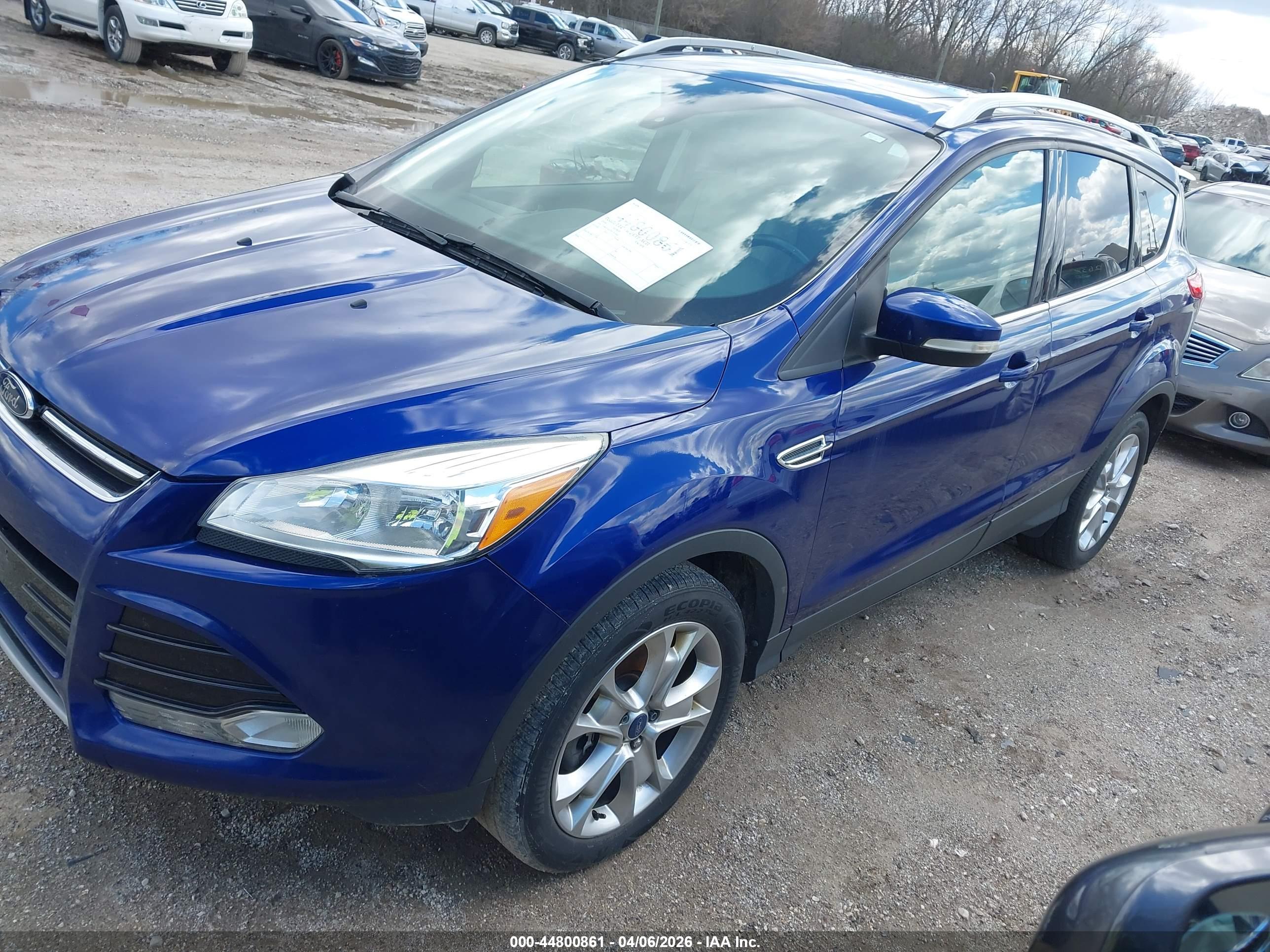 FORD ESCAPE image 2