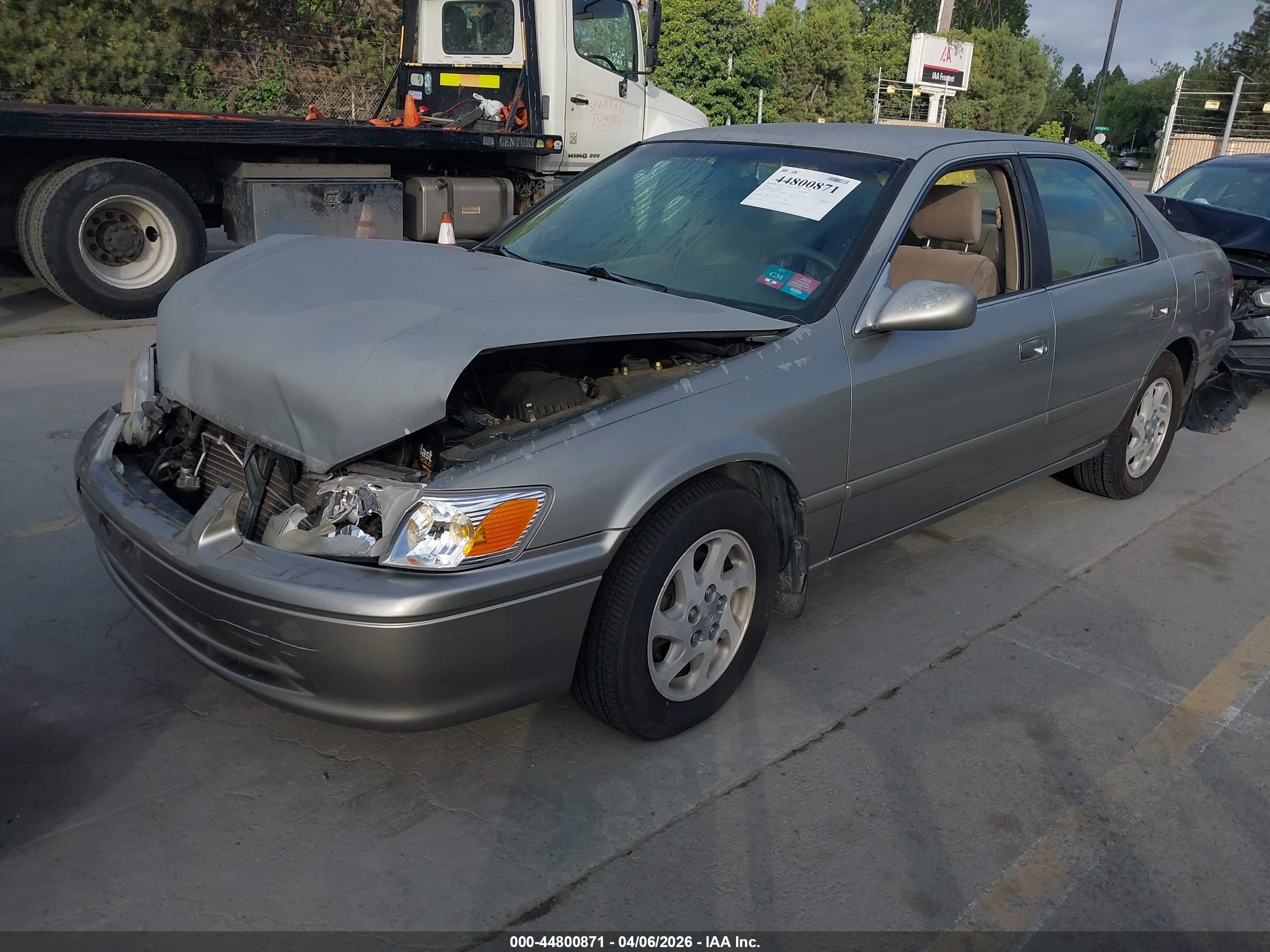 TOYOTA CAMRY image 2