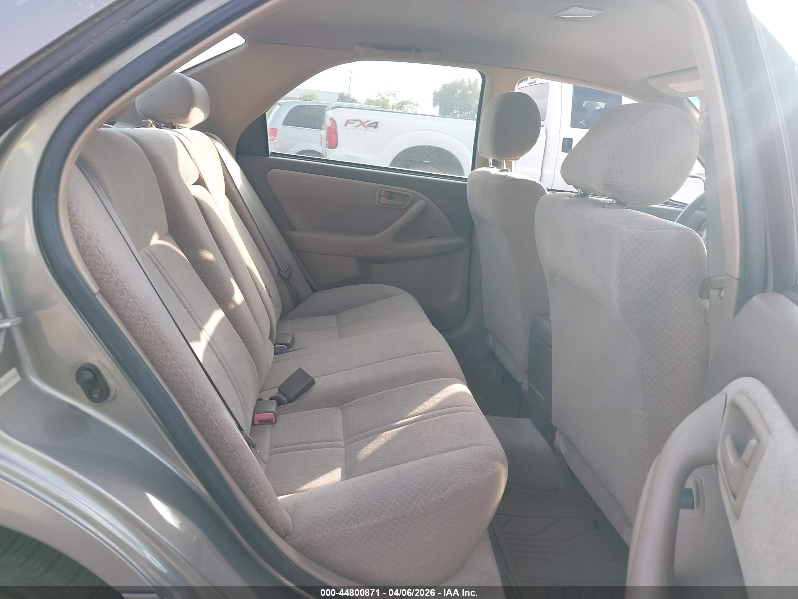 TOYOTA CAMRY image 8