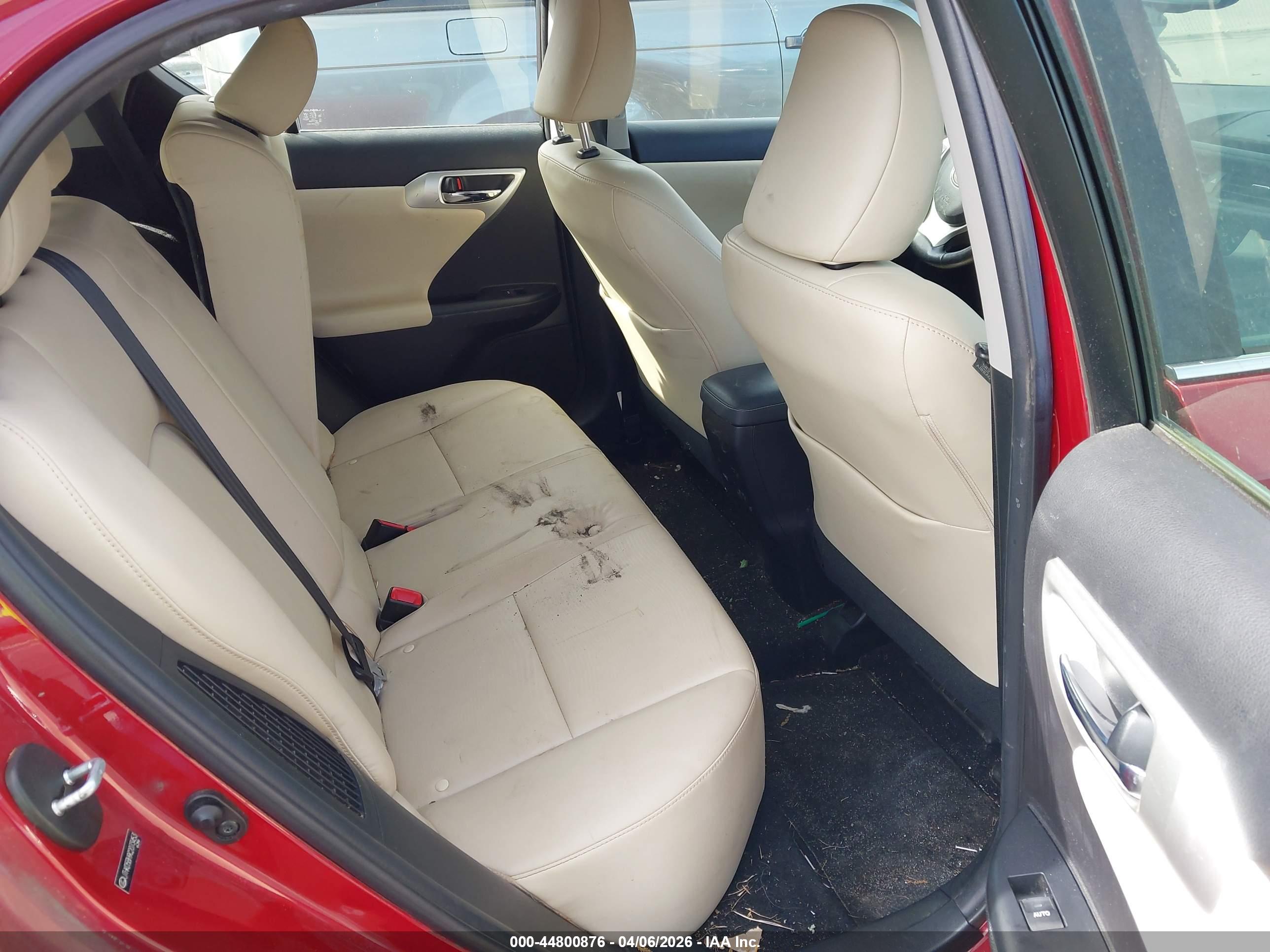 LEXUS CT image 8