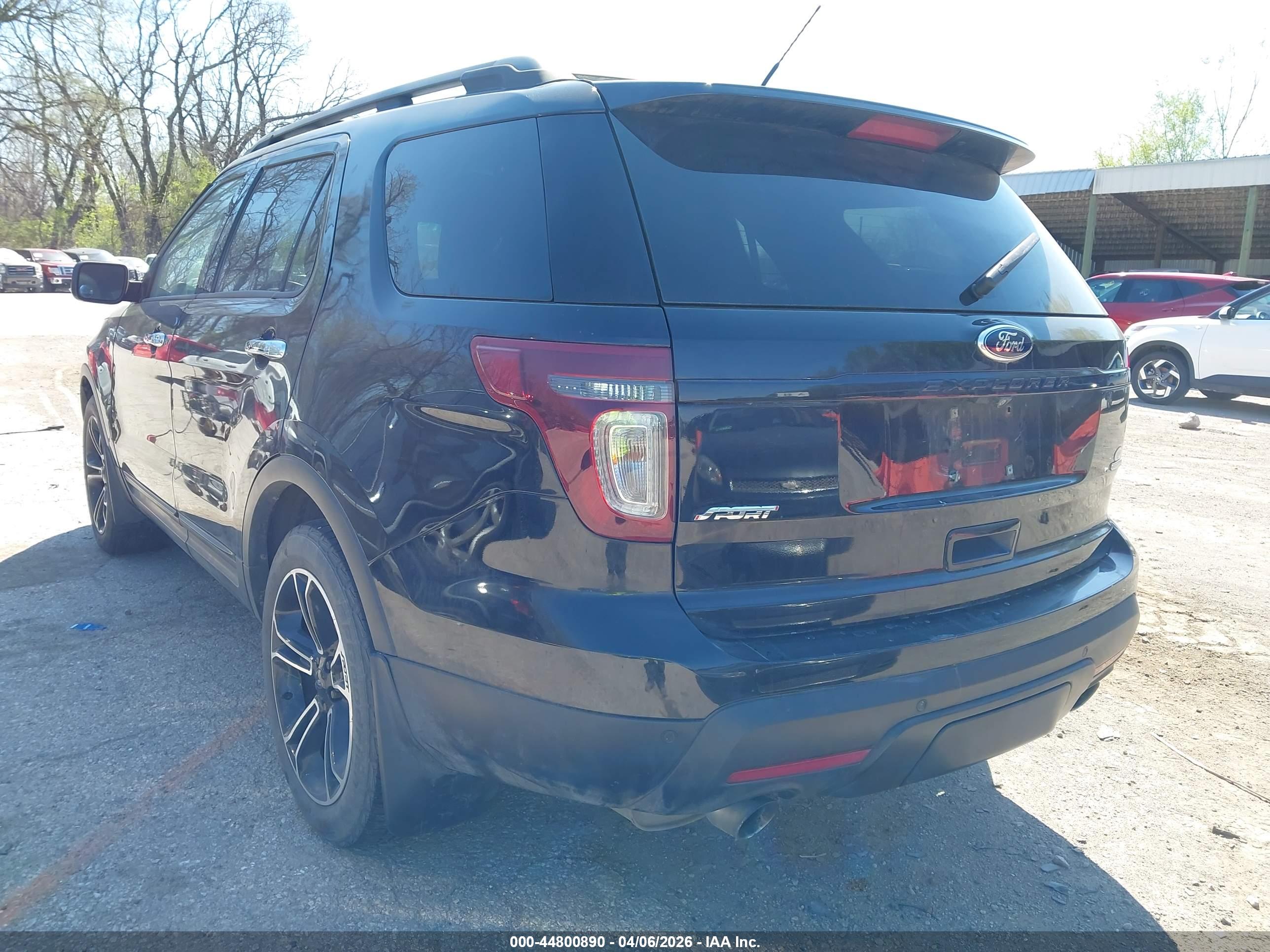 FORD EXPLORER image 3