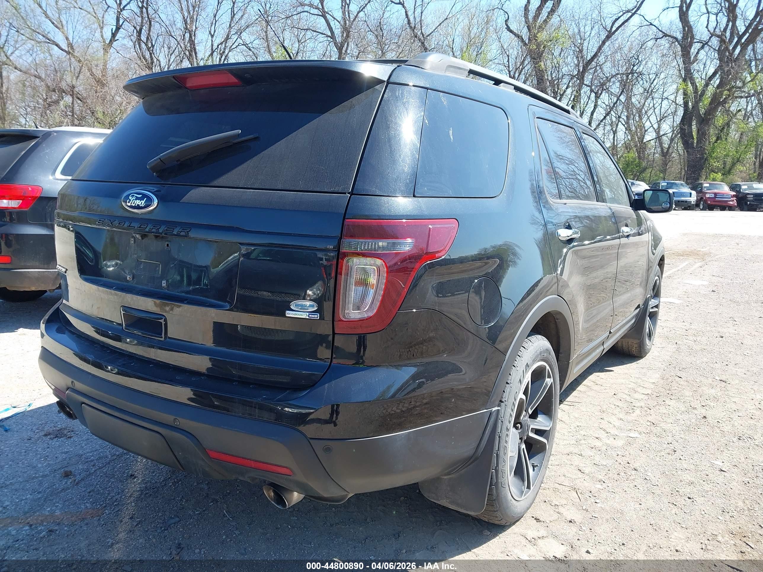 FORD EXPLORER image 4
