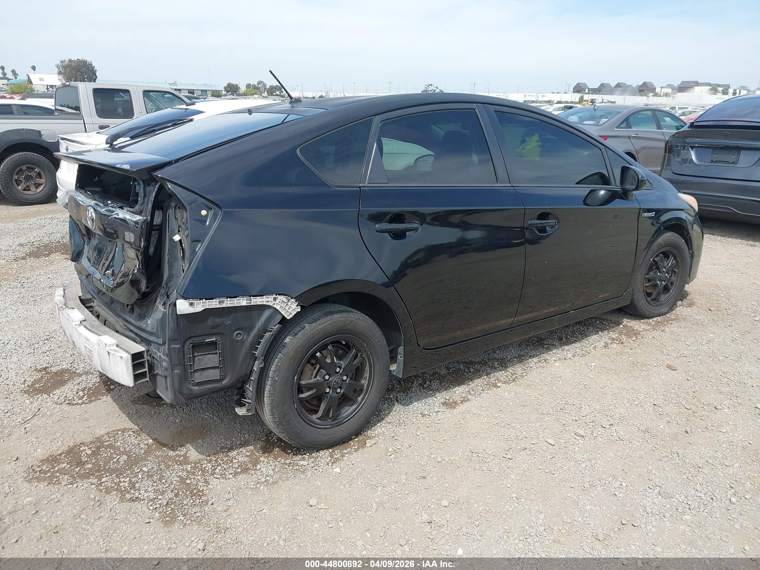 TOYOTA PRIUS image 4