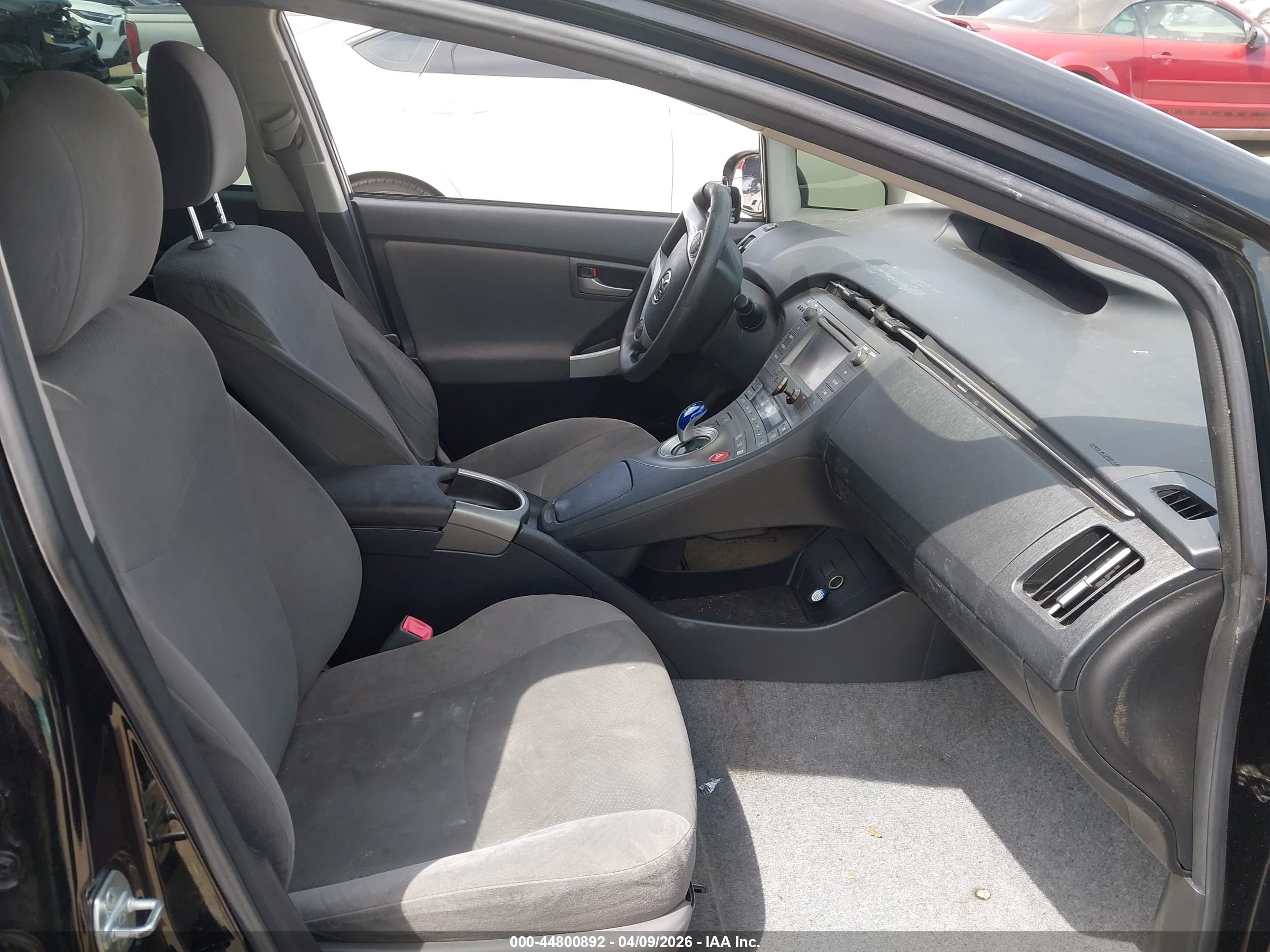 TOYOTA PRIUS image 5
