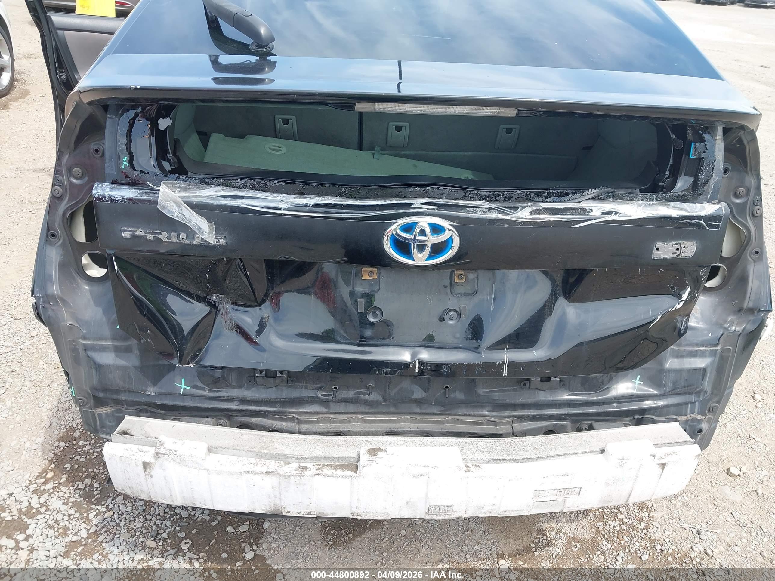 TOYOTA PRIUS image 6