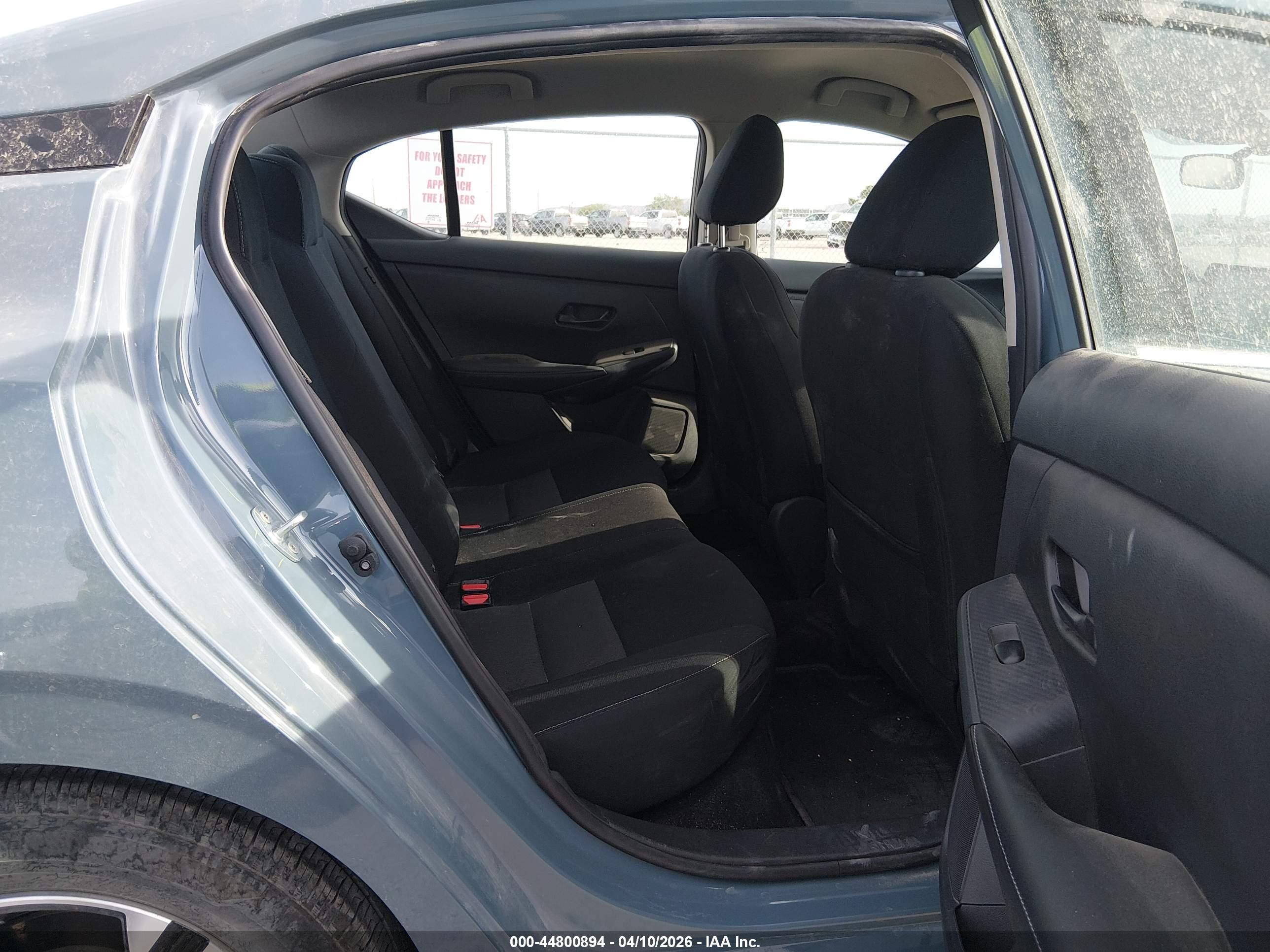 NISSAN SENTRA image 8