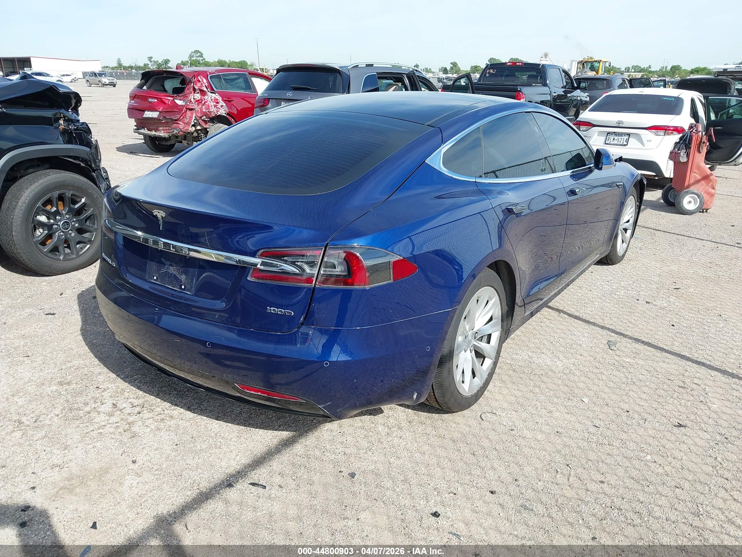 TESLA MODEL image 4