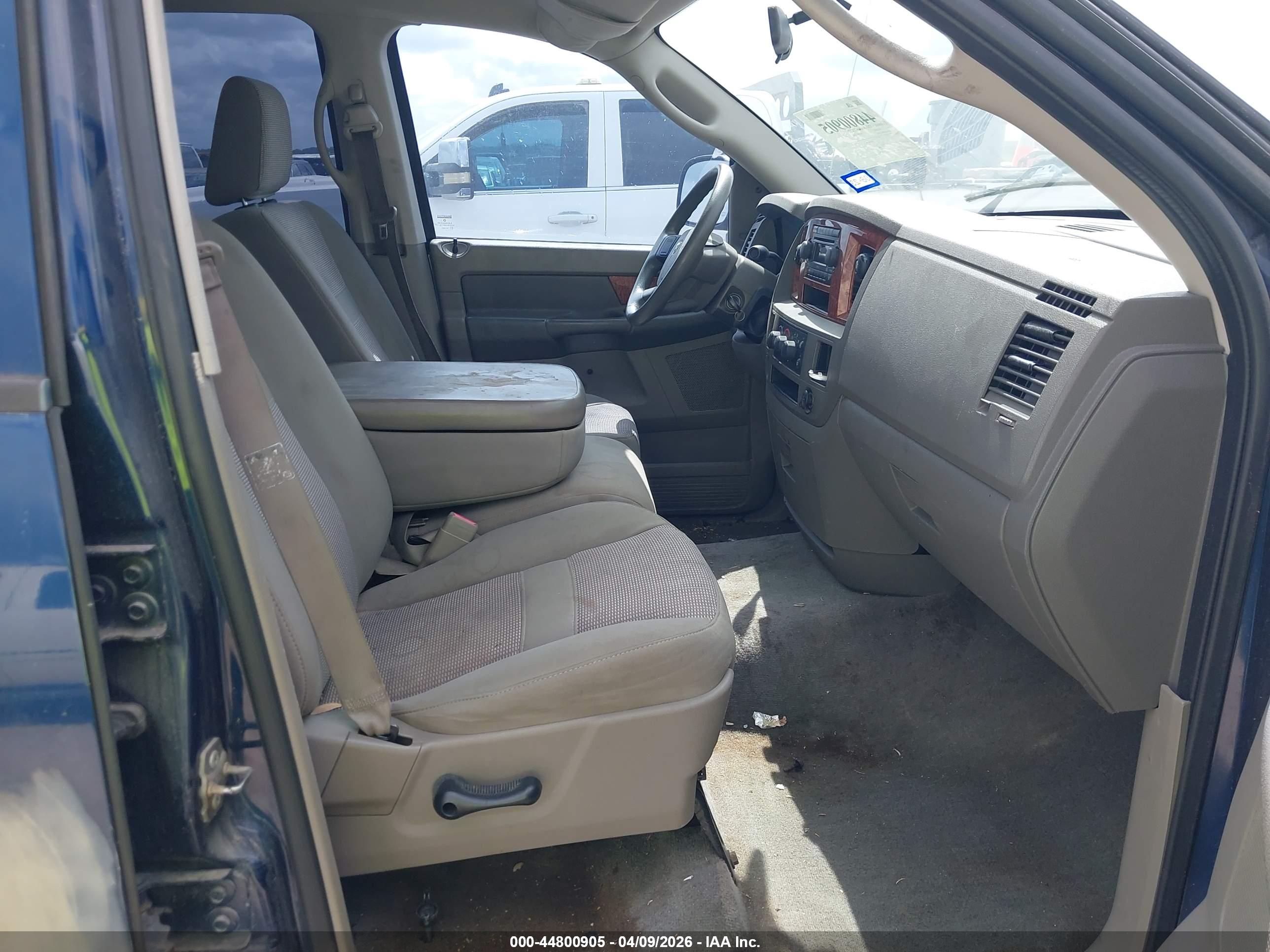 DODGE RAM image 5