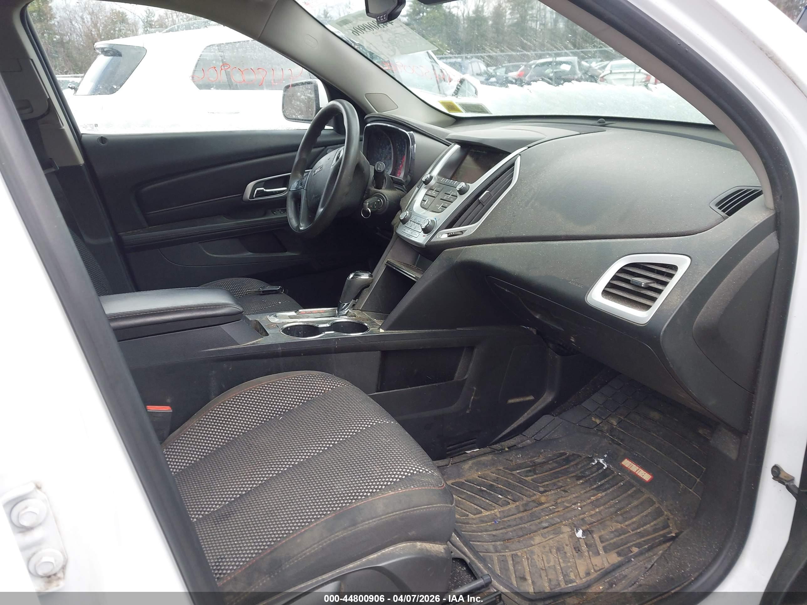 GMC TERRAIN image 5
