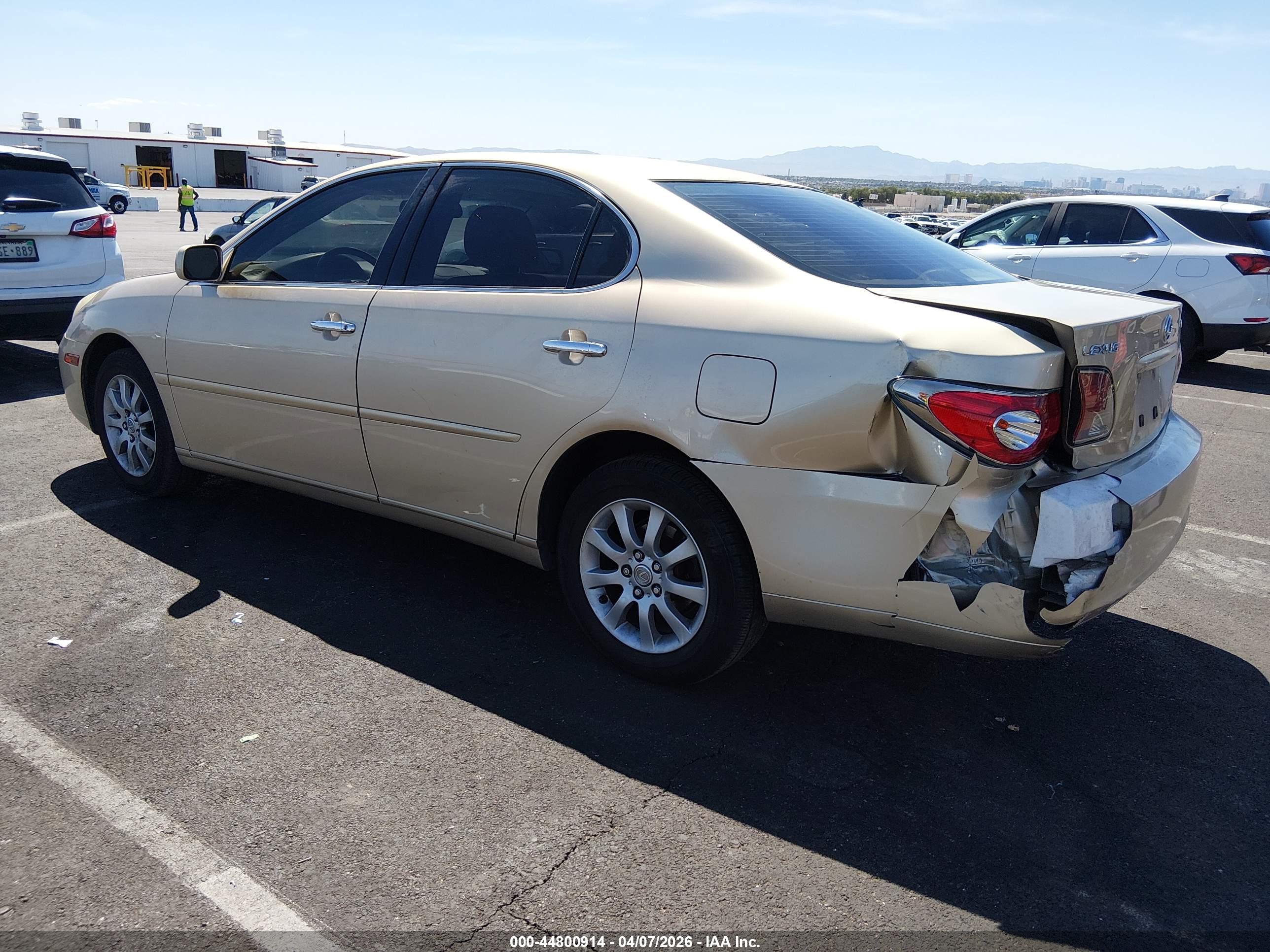 LEXUS ES image 3