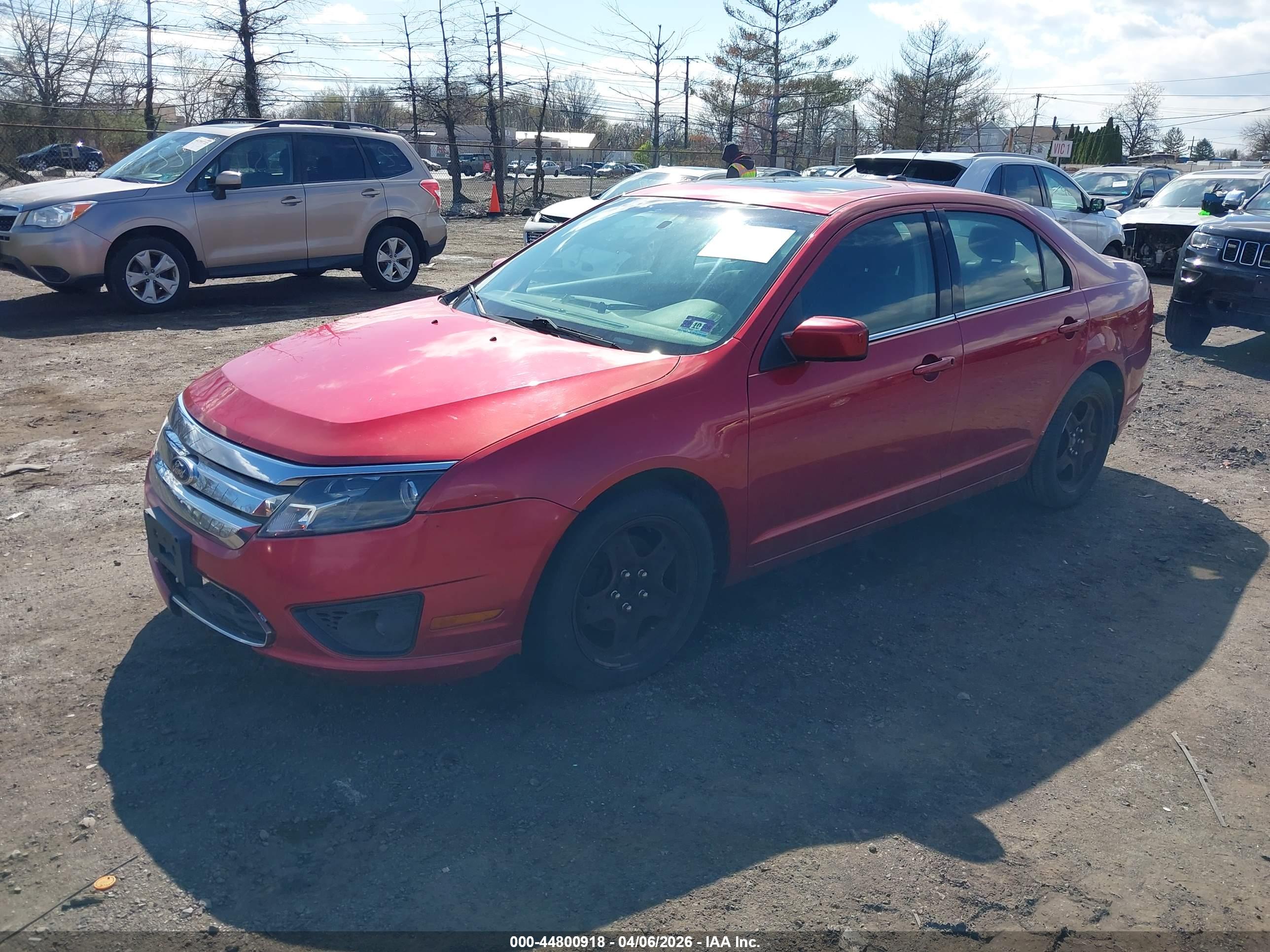 FORD FUSION image 2