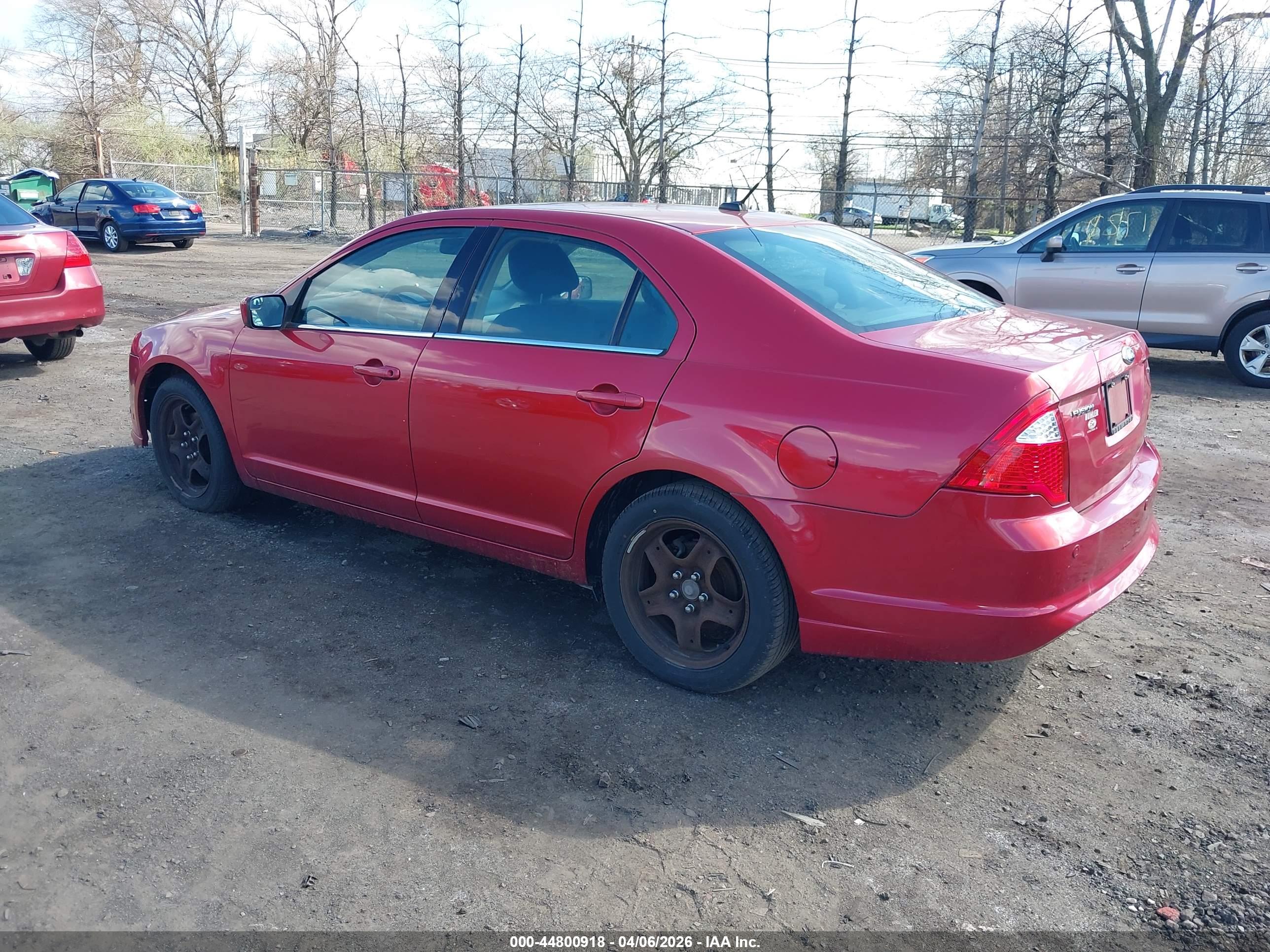 FORD FUSION image 3