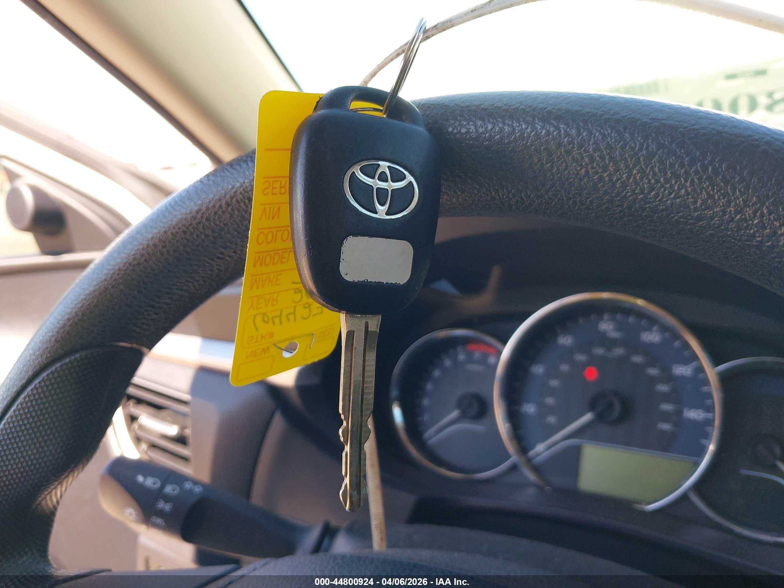 TOYOTA COROLLA image 11