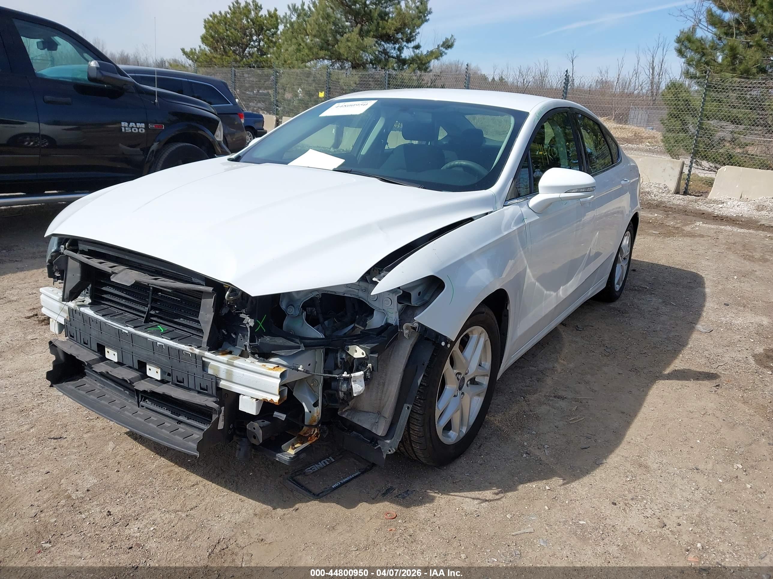 FORD FUSION image 2