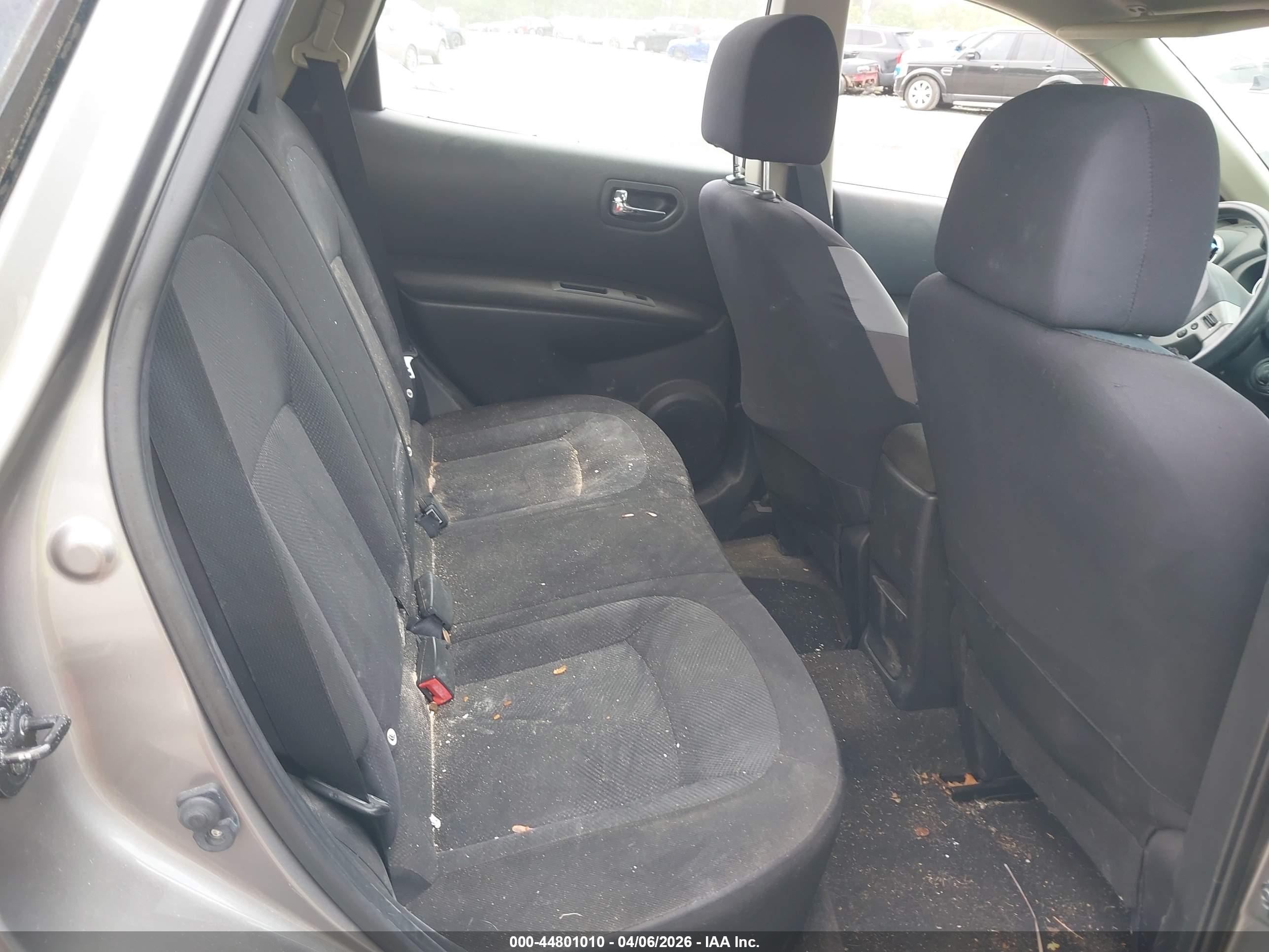 NISSAN ROGUE image 8