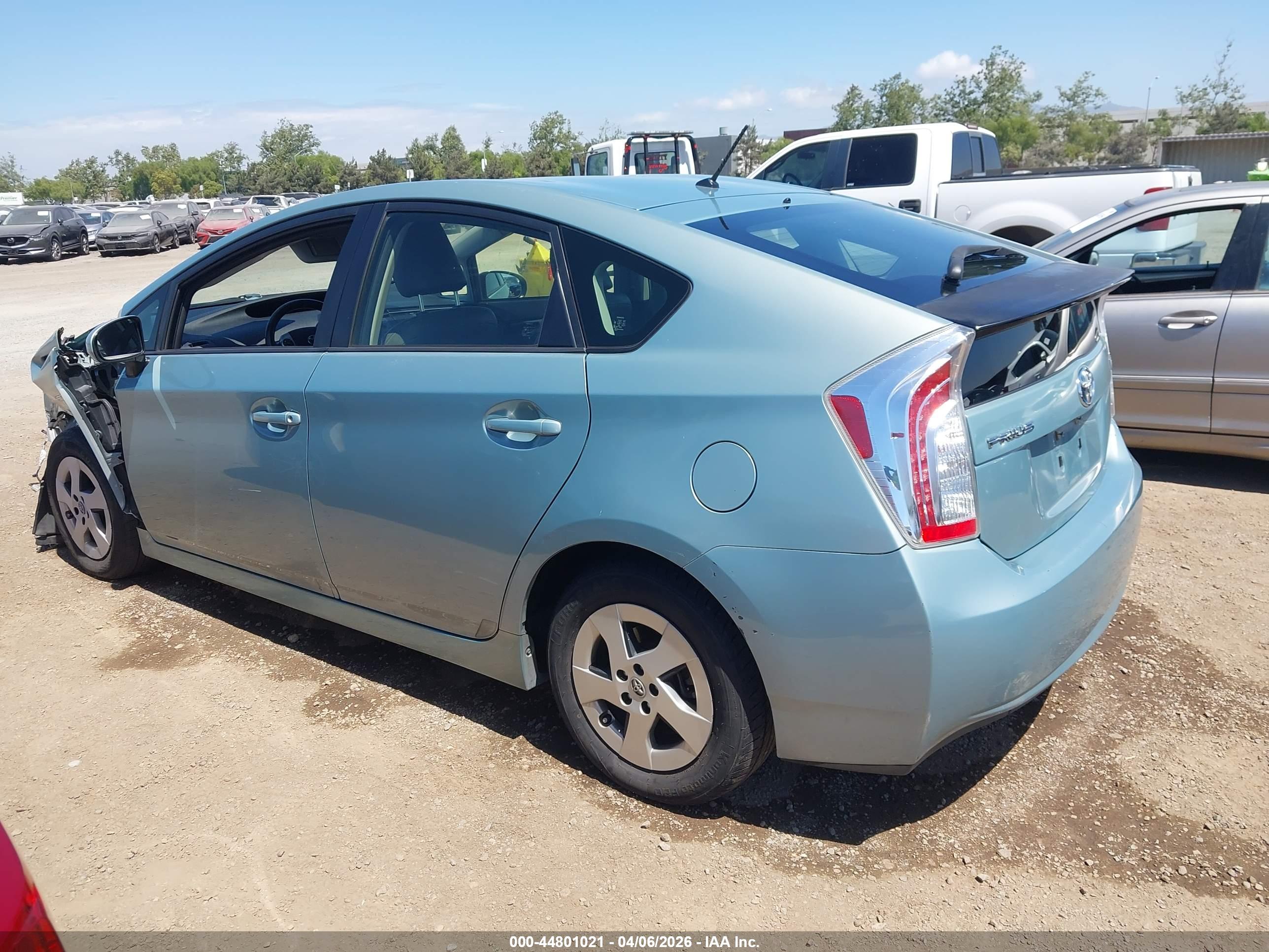 TOYOTA PRIUS image 3
