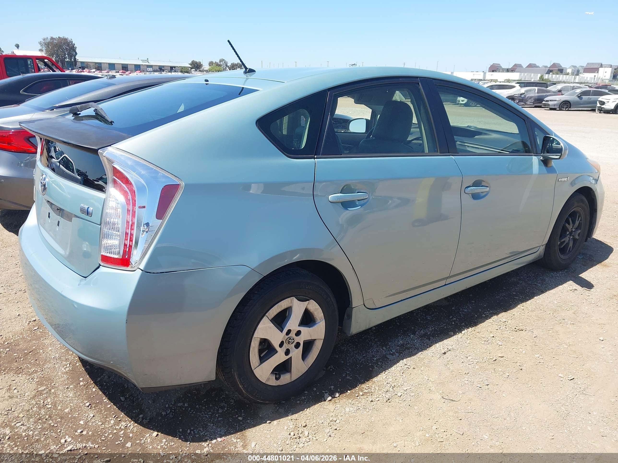 TOYOTA PRIUS image 4