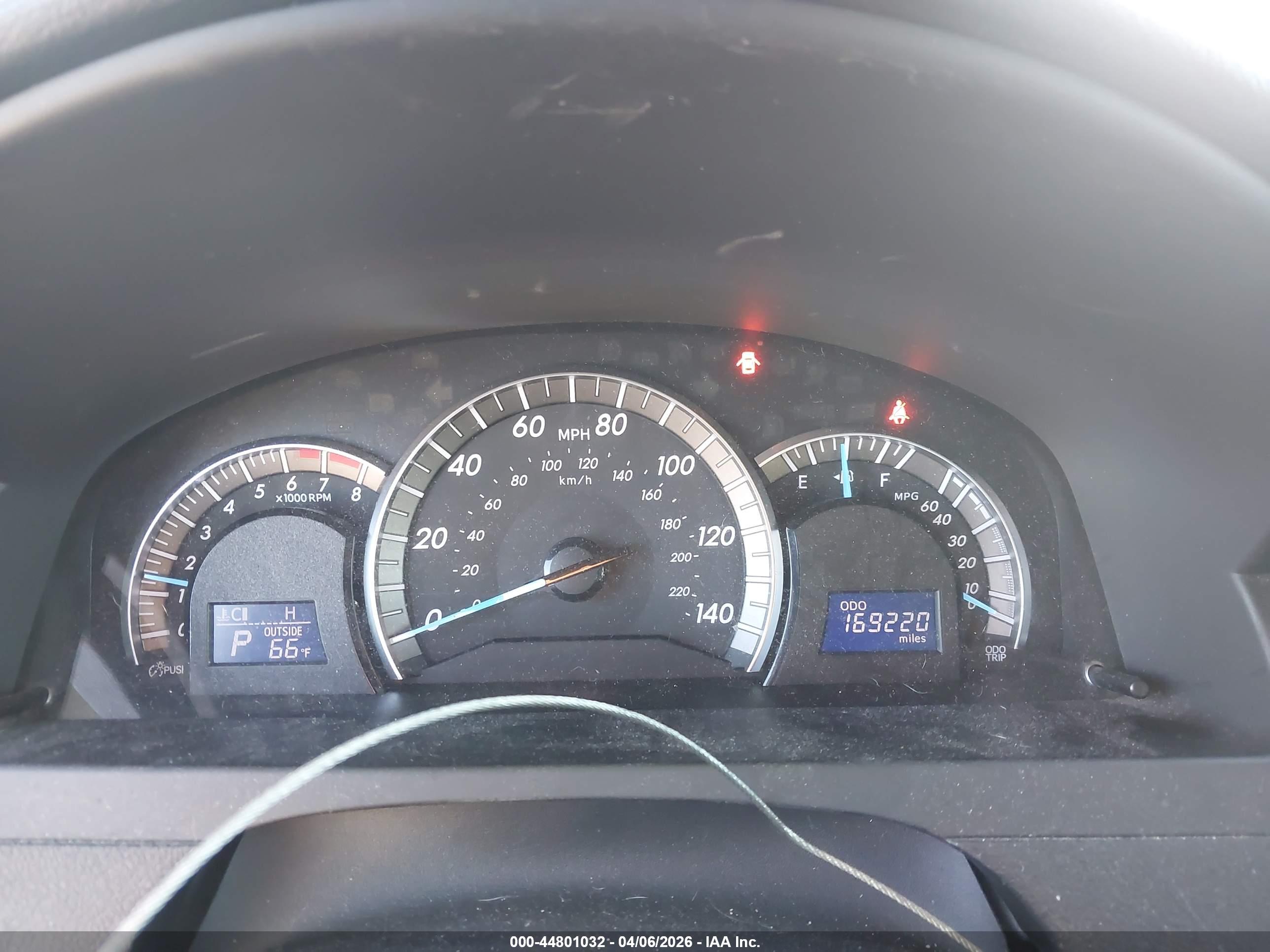 TOYOTA CAMRY image 7
