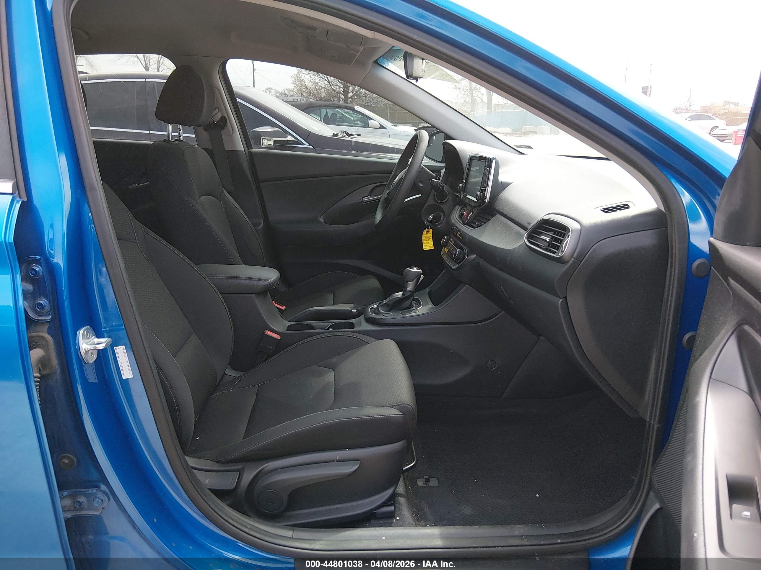 HYUNDAI ELANTRA image 5