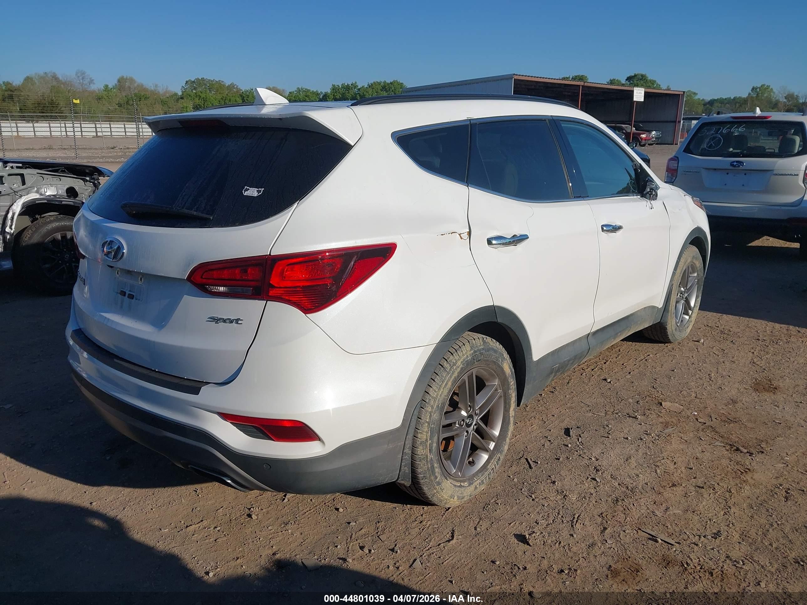 HYUNDAI SANTA image 4
