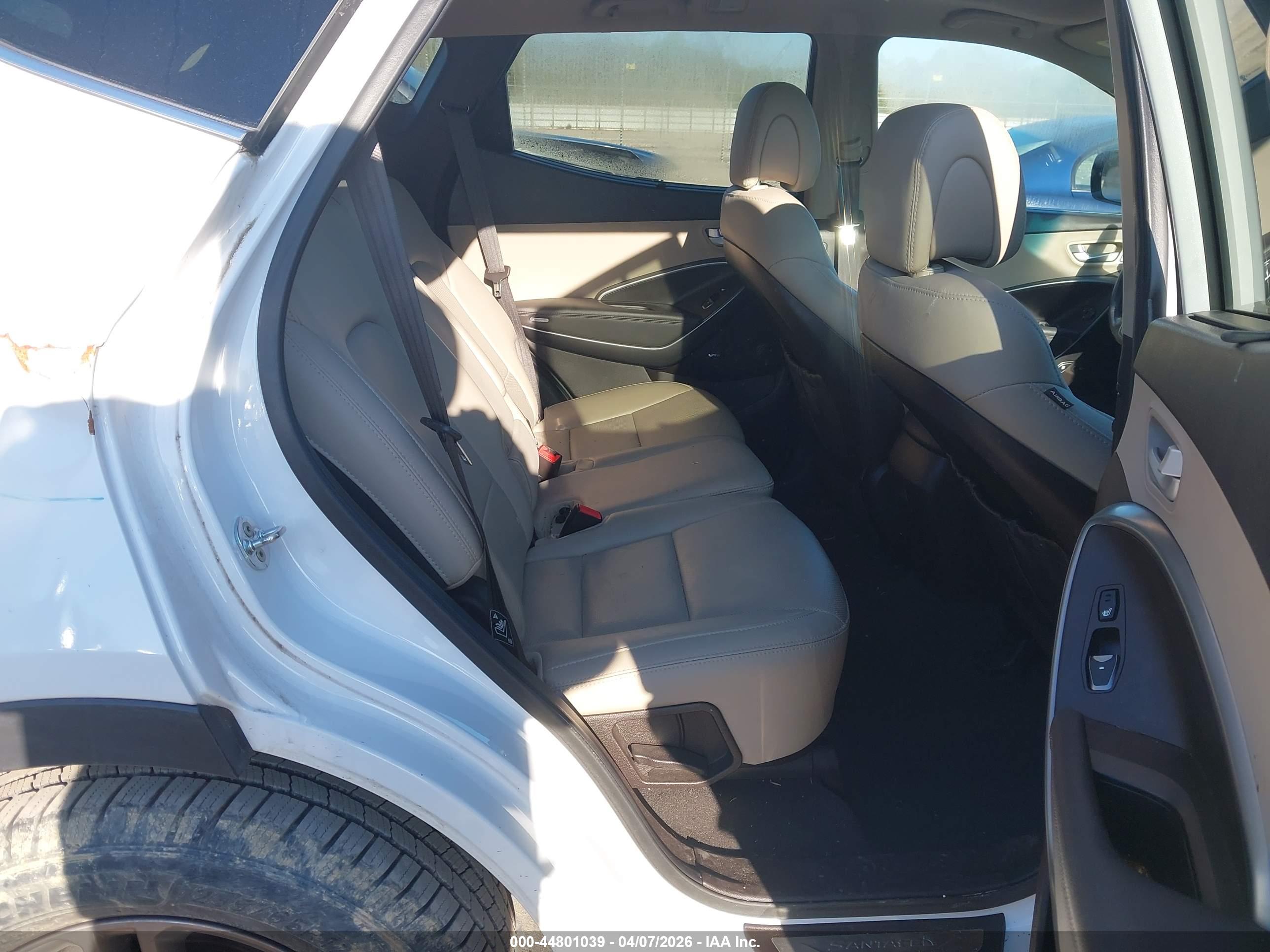 HYUNDAI SANTA image 8
