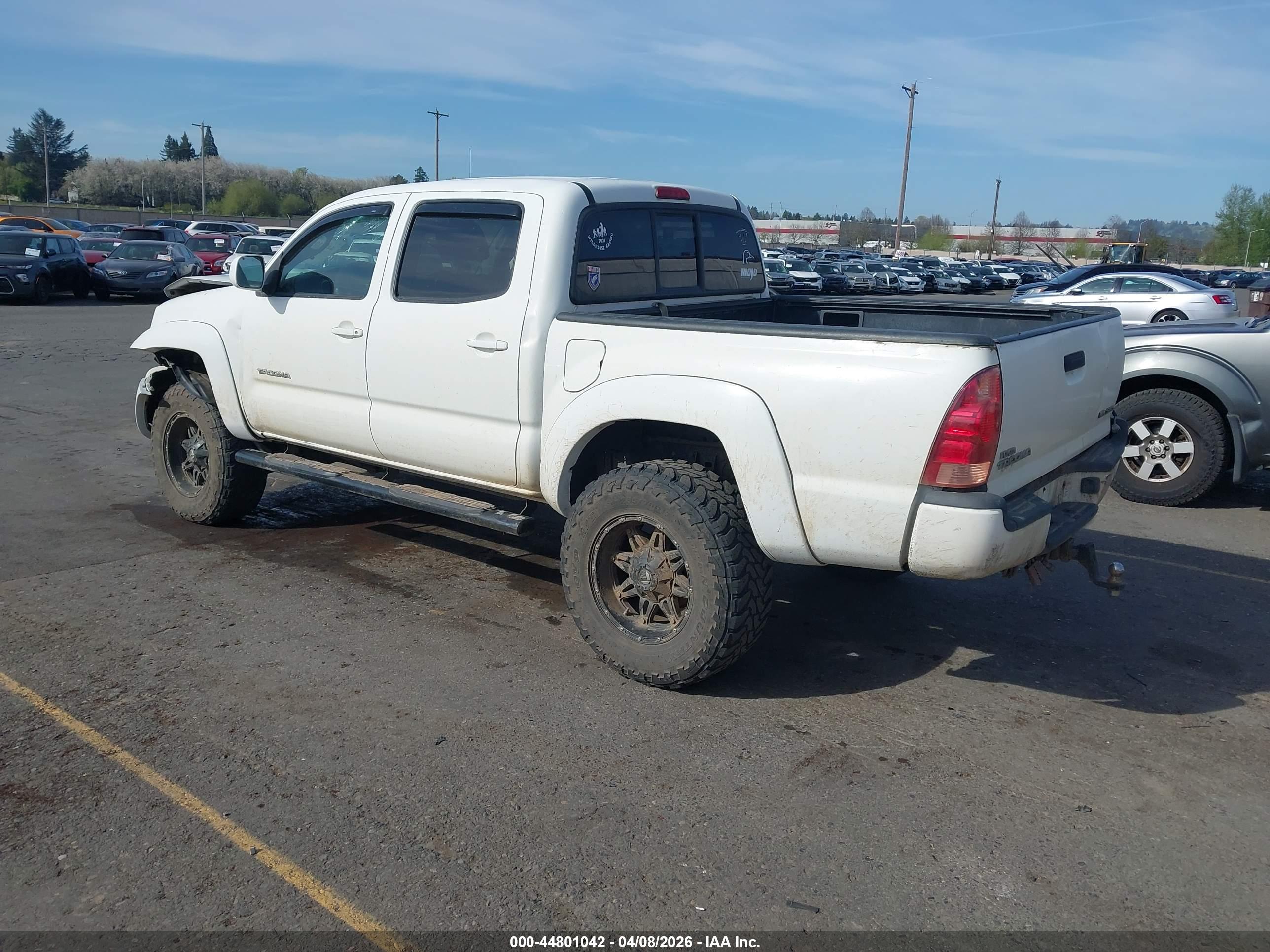 TOYOTA TACOMA image 3
