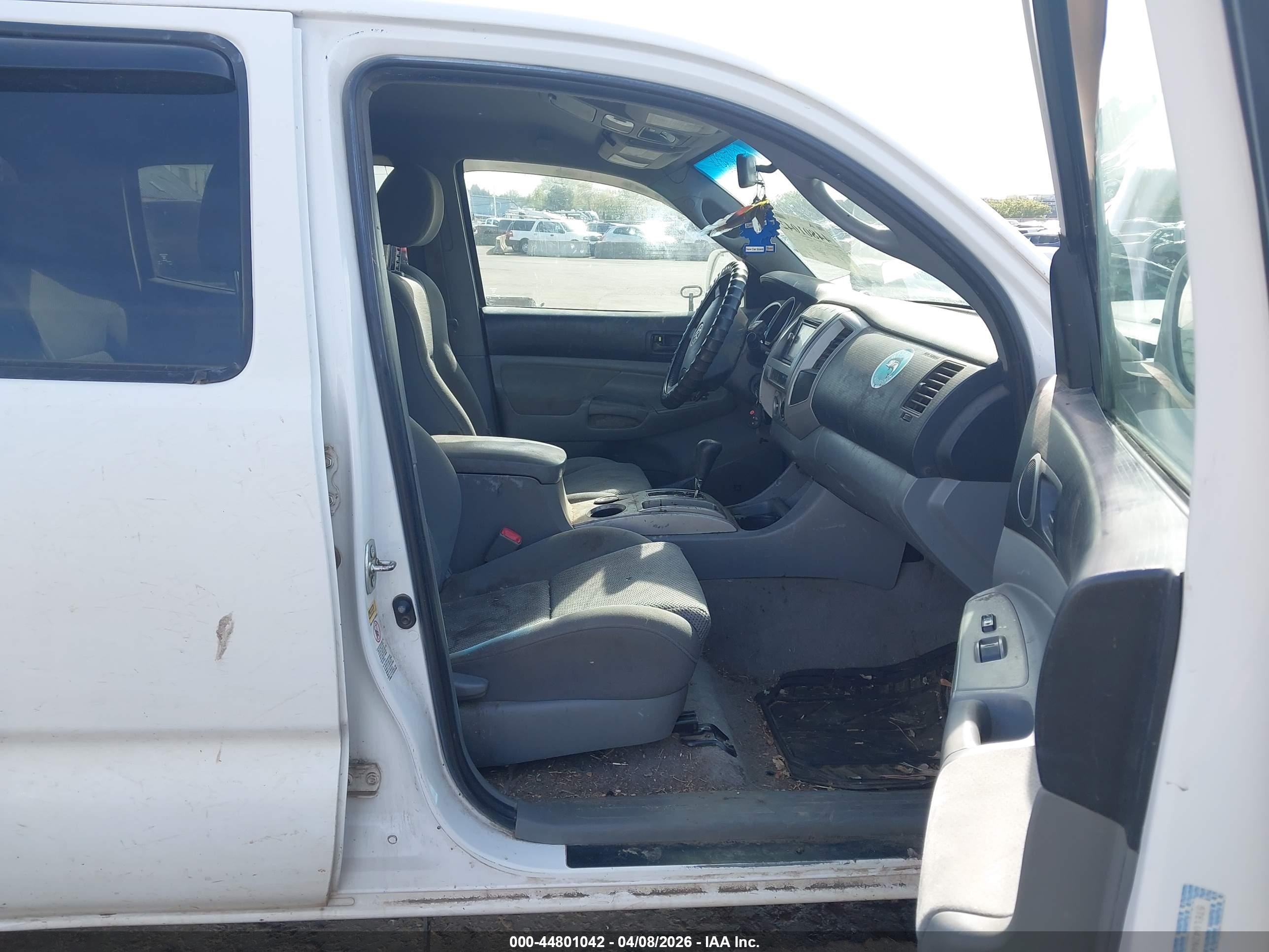 TOYOTA TACOMA image 5