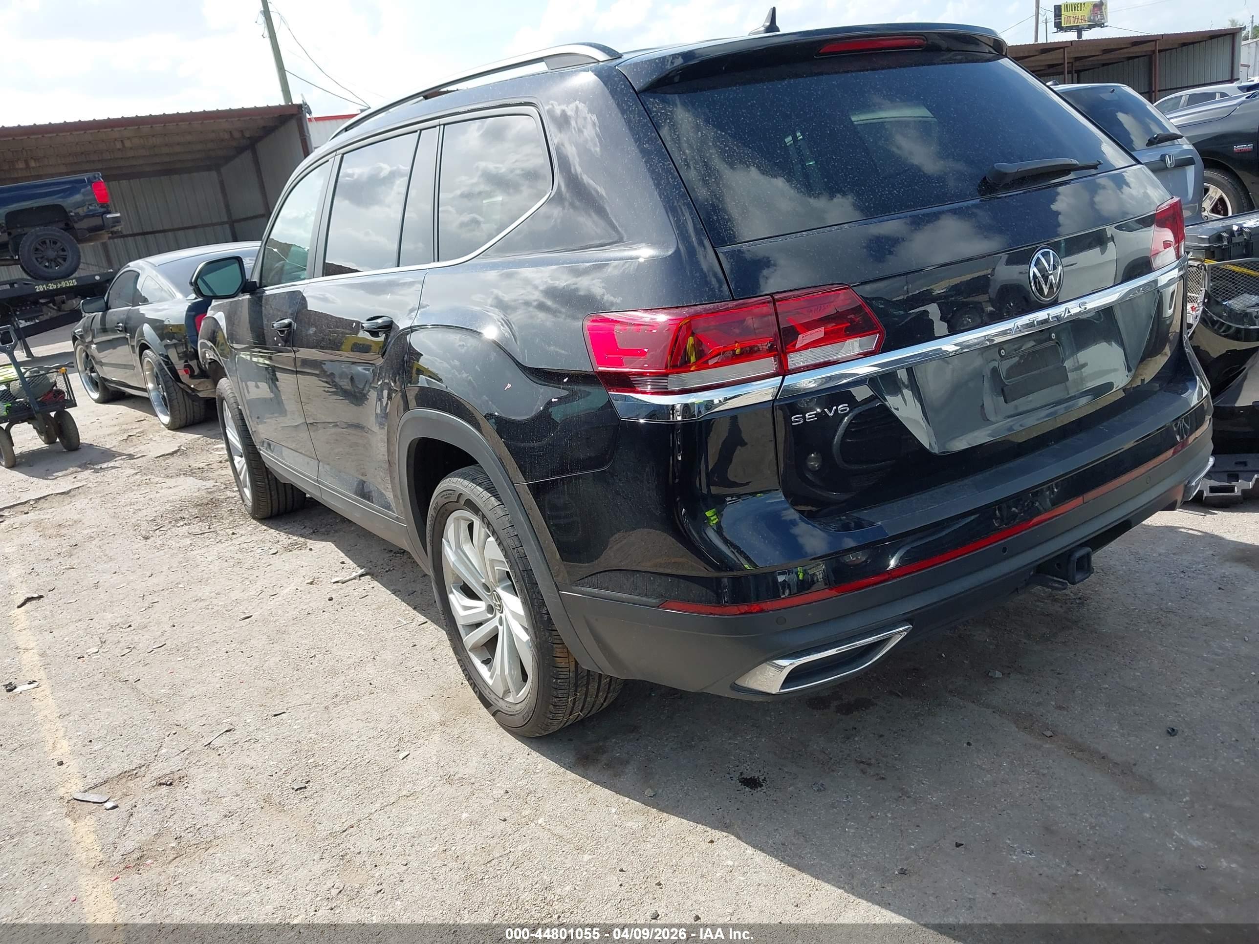 VOLKSWAGEN ATLAS image 3